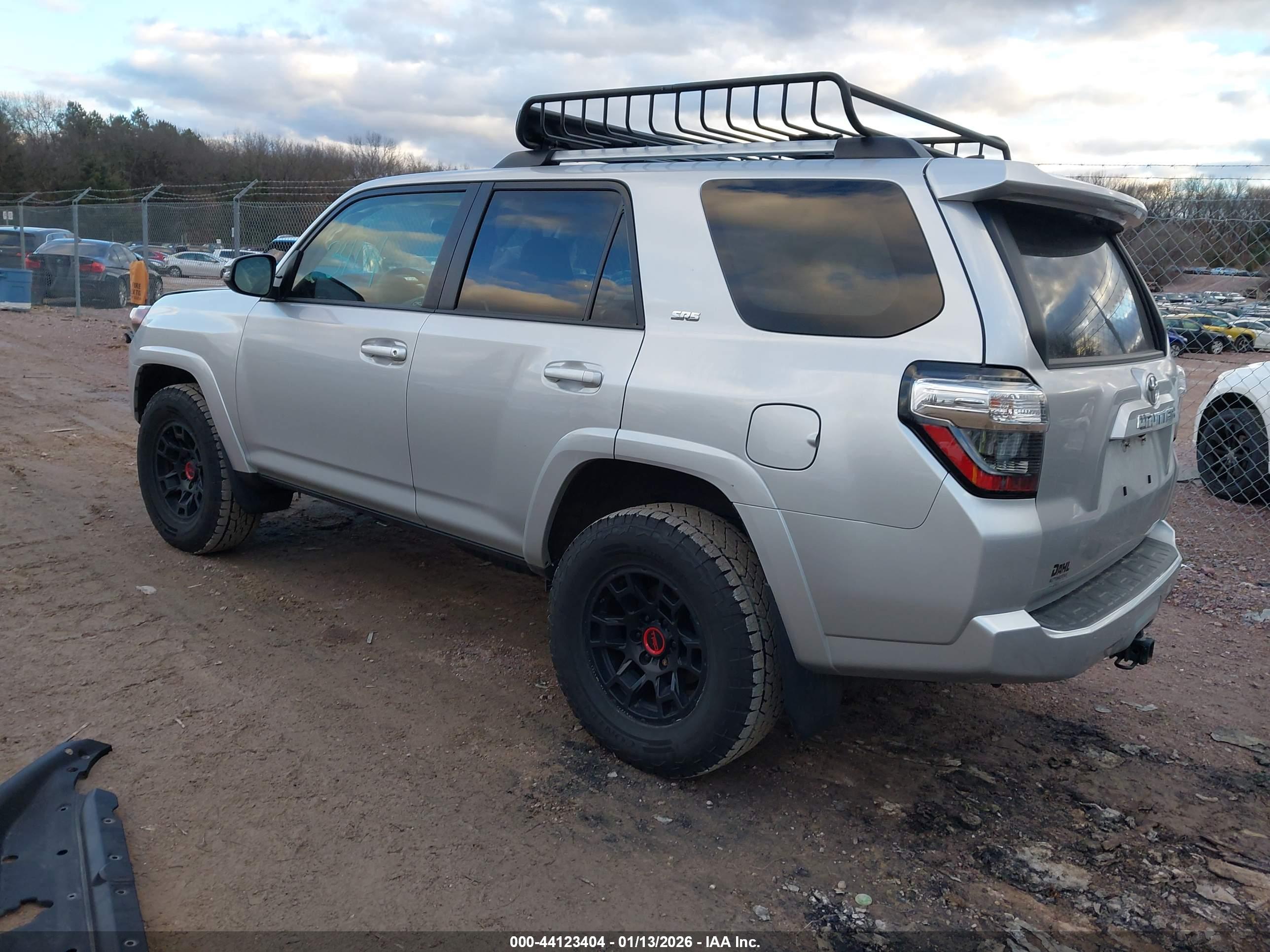 TOYOTA 4RUNNER image 3