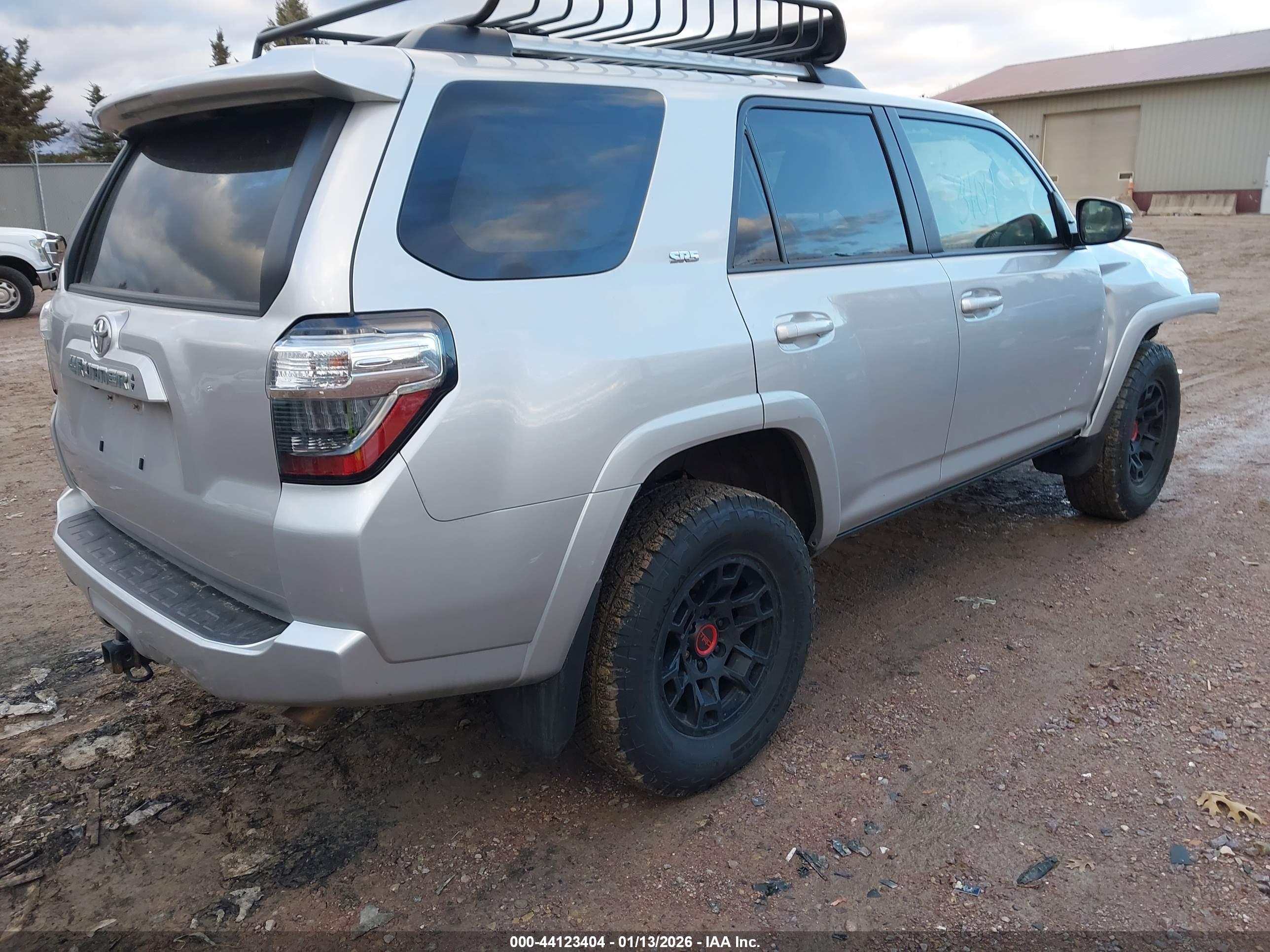 TOYOTA 4RUNNER image 4