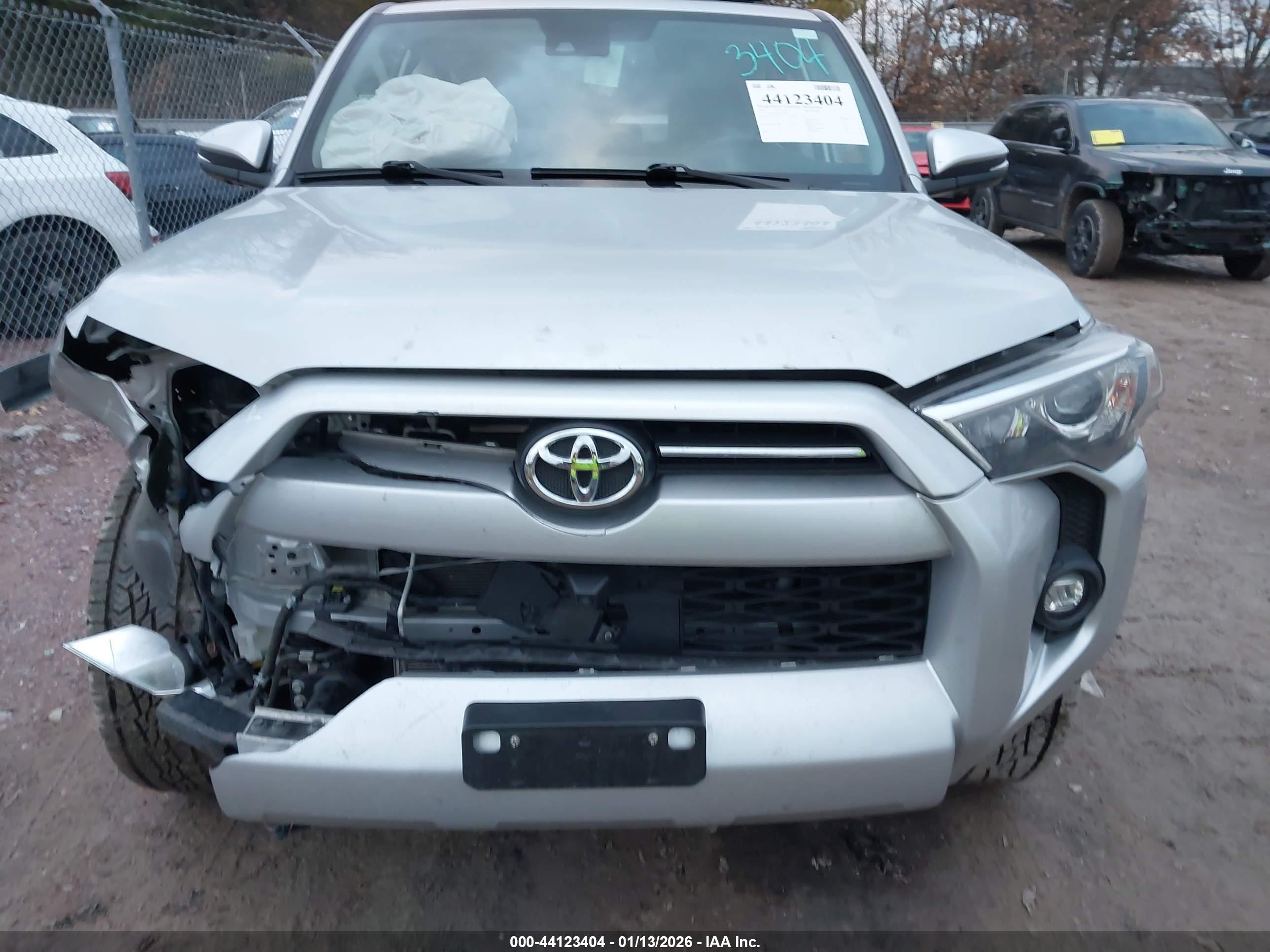 TOYOTA 4RUNNER image 6