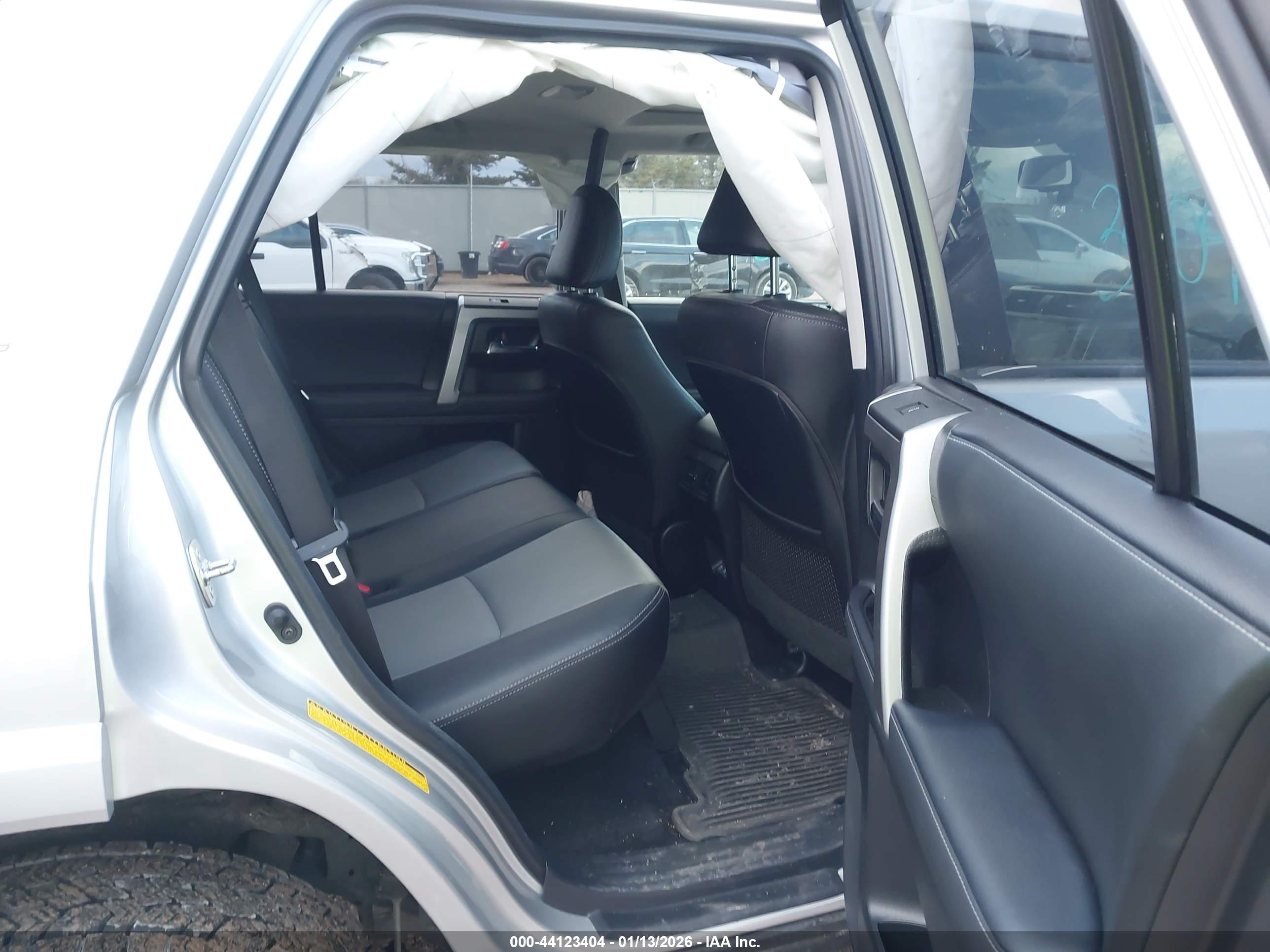 TOYOTA 4RUNNER image 8