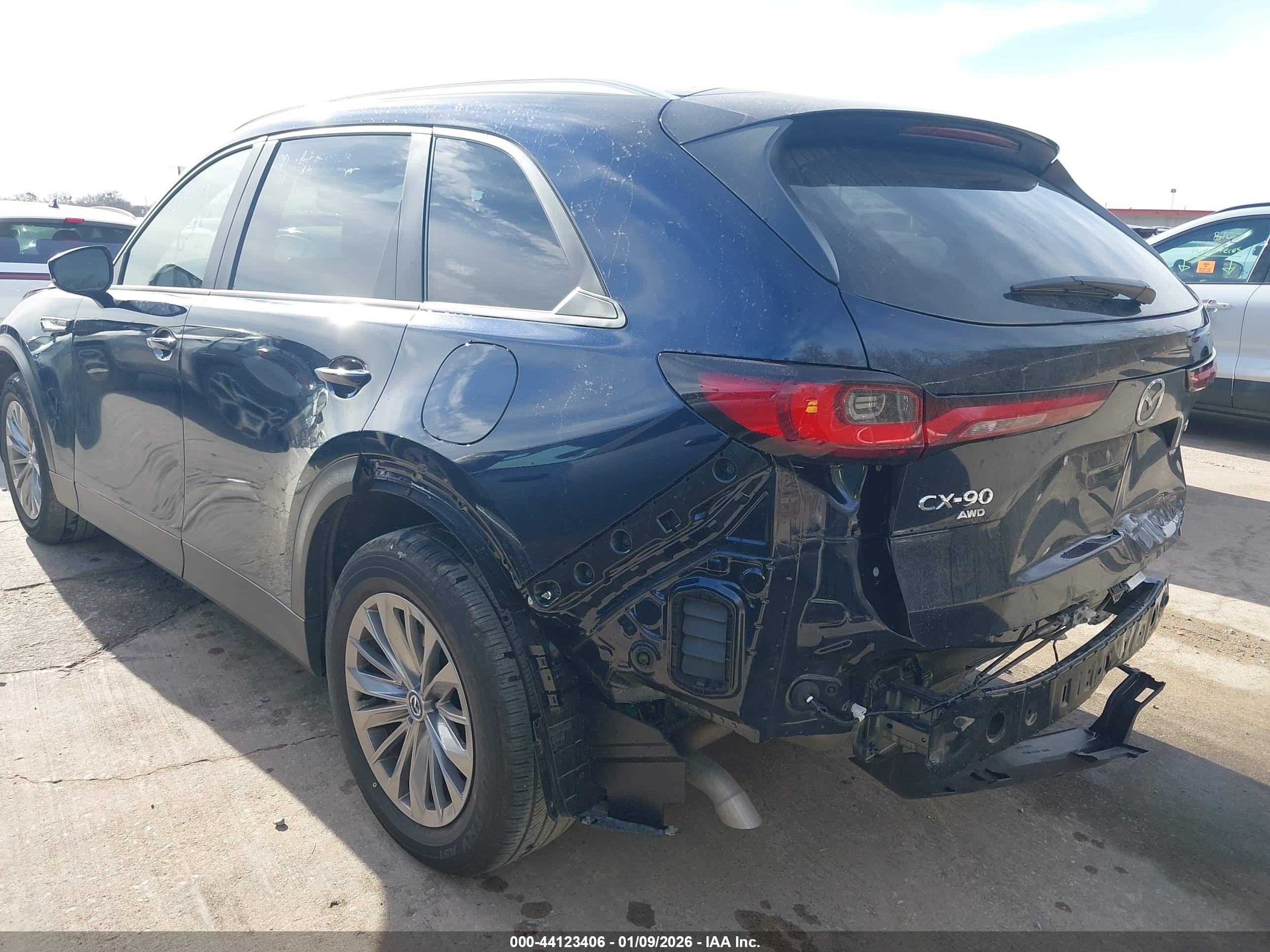 MAZDA CX-90 image 3
