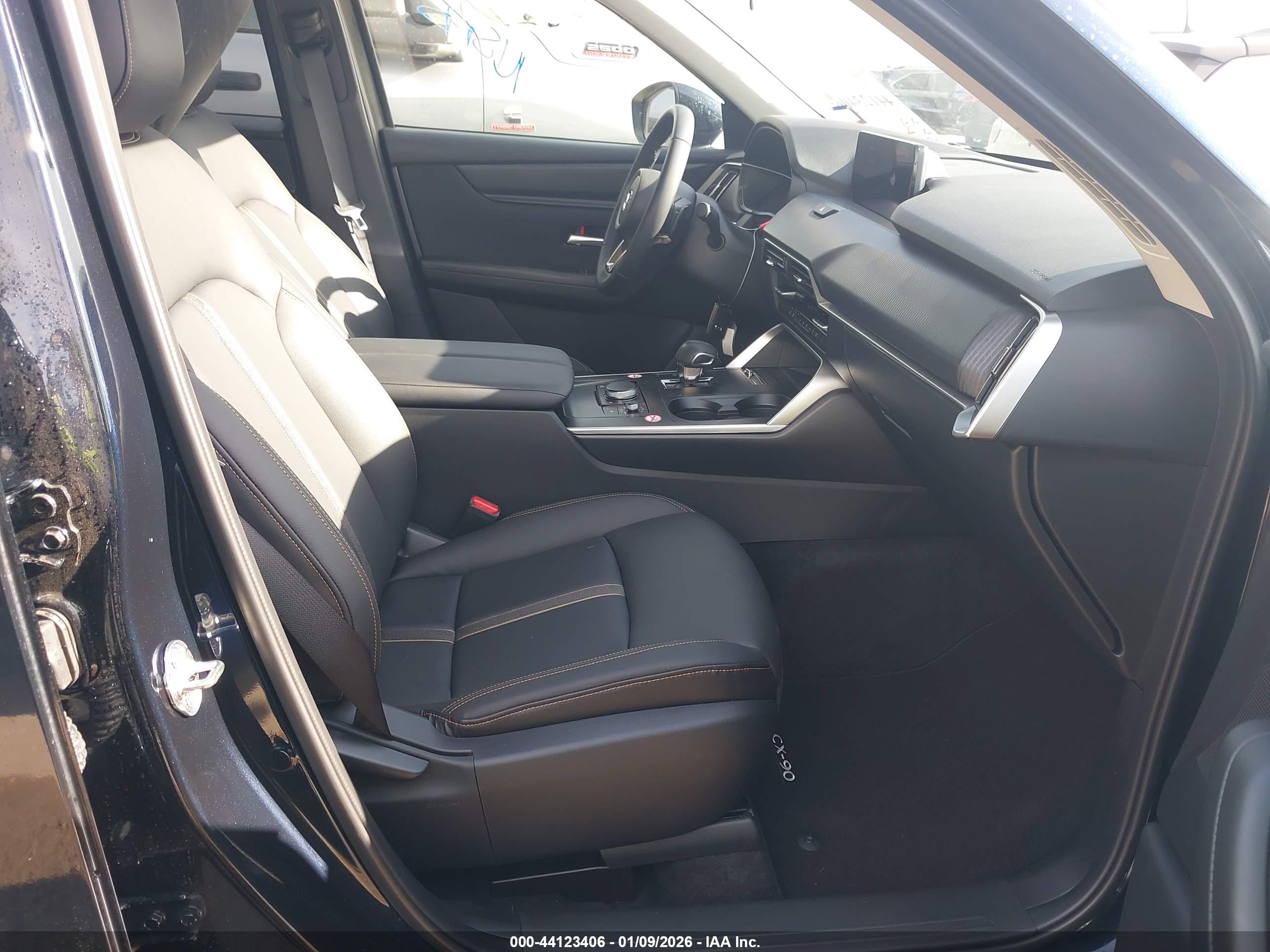 MAZDA CX-90 image 5