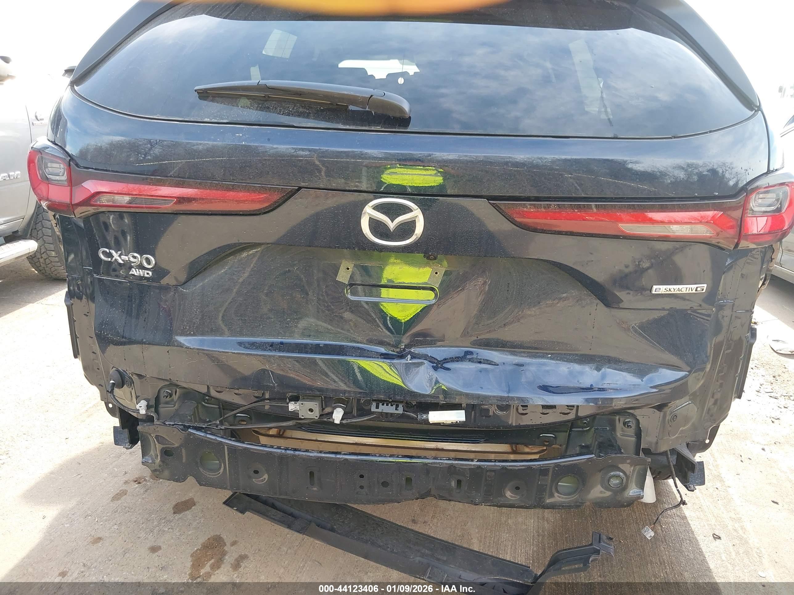 MAZDA CX-90 image 6