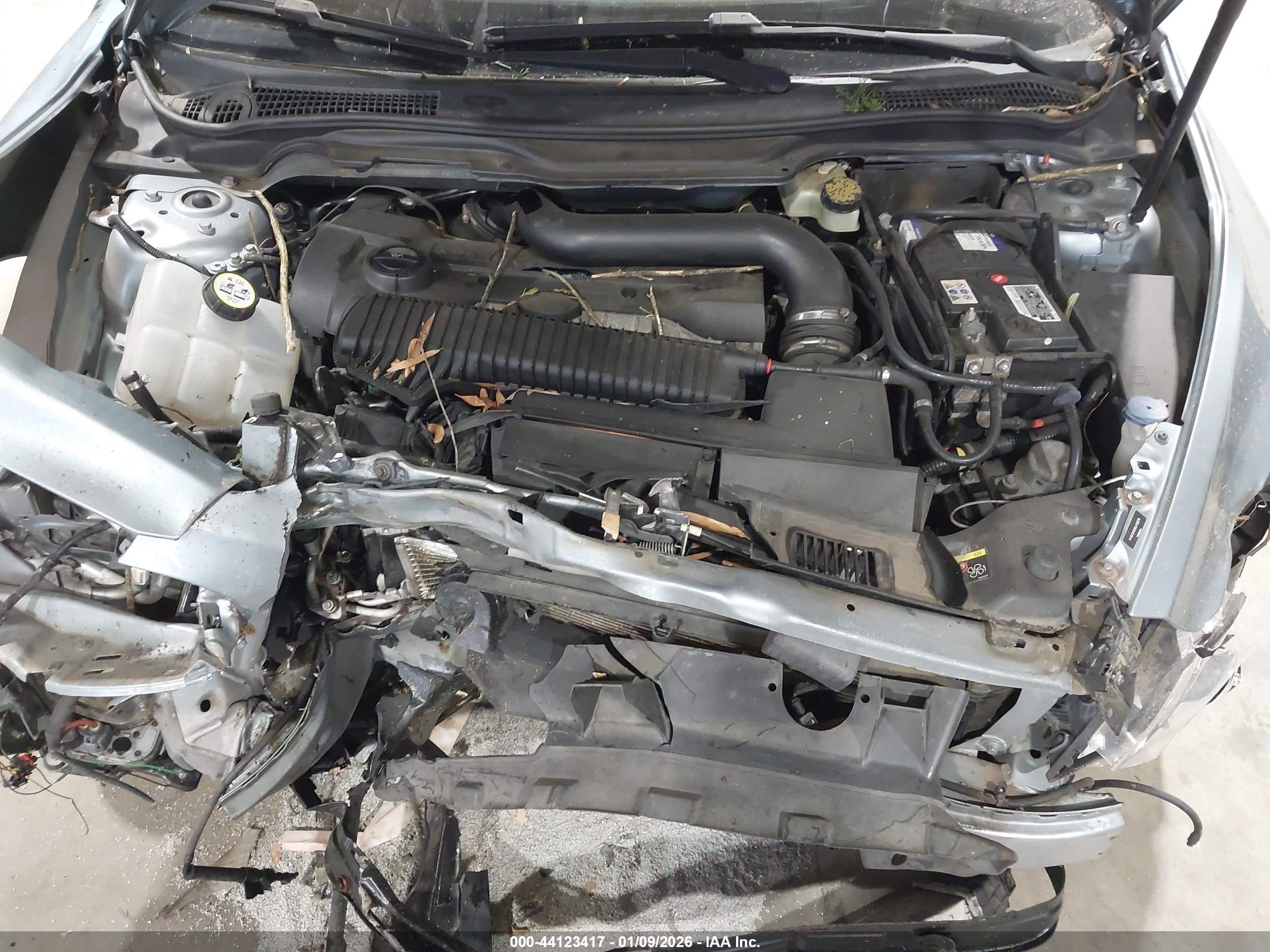 VOLVO C70 image 10