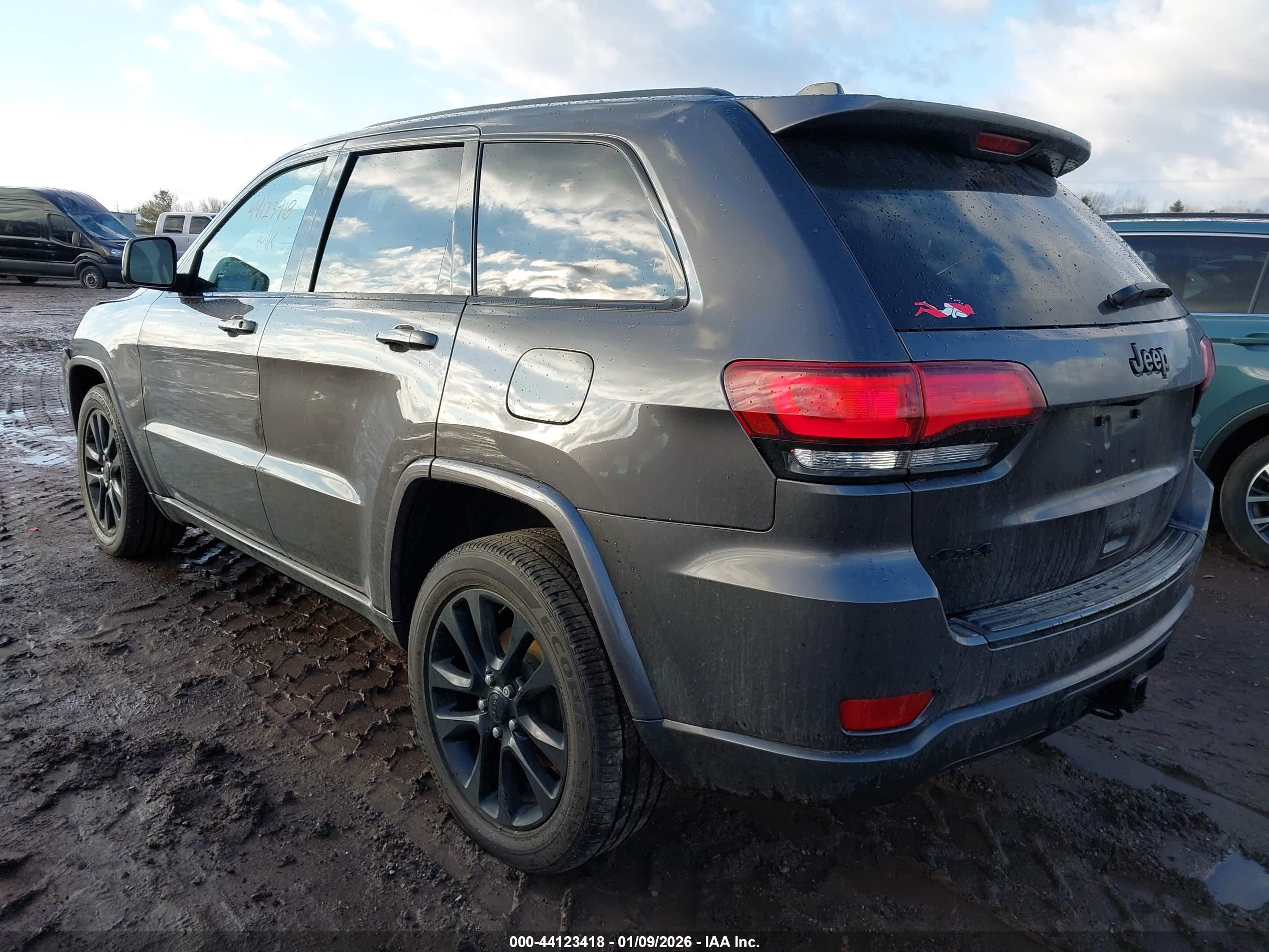 JEEP GRAND image 3