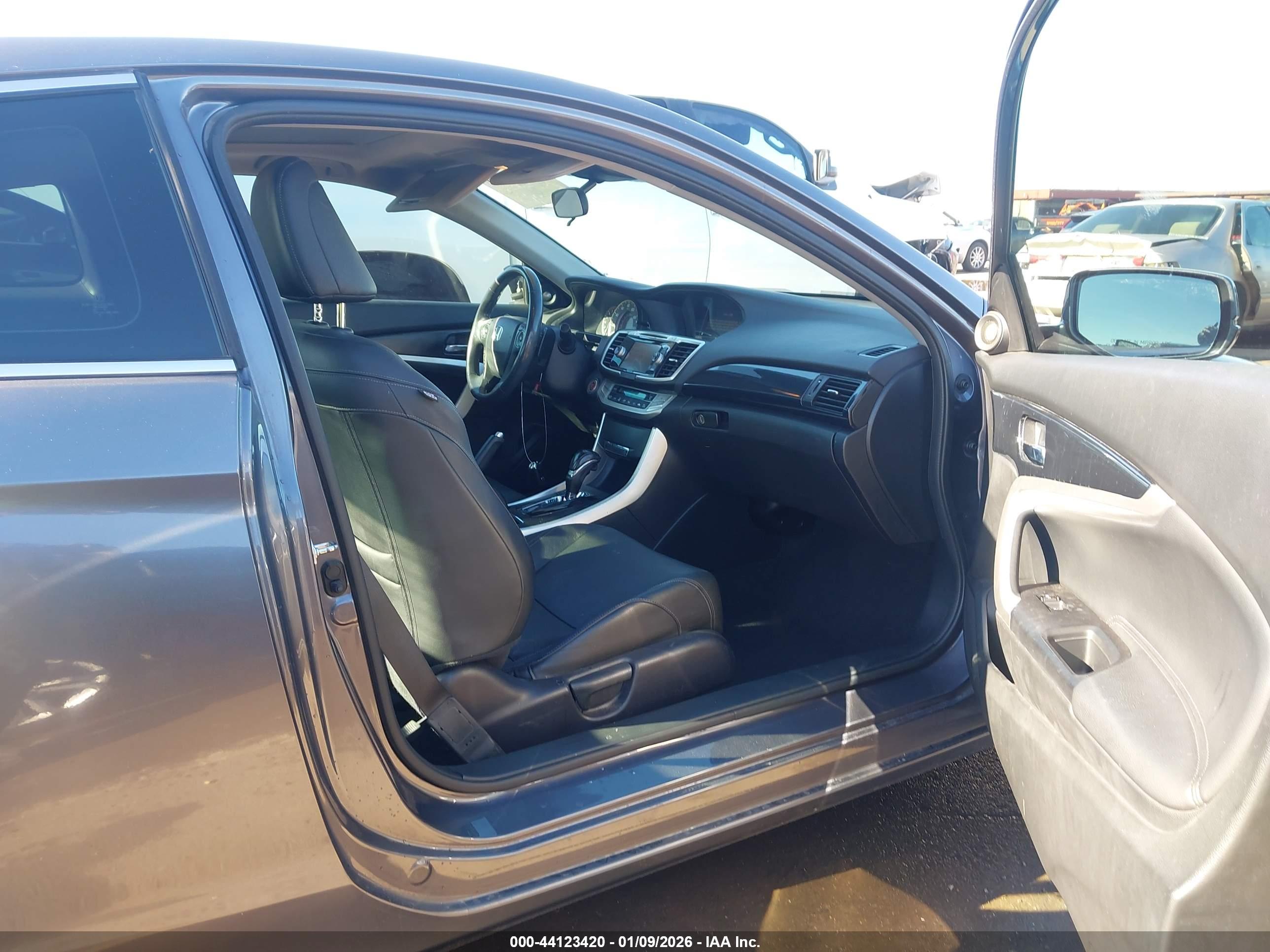 HONDA ACCORD image 5