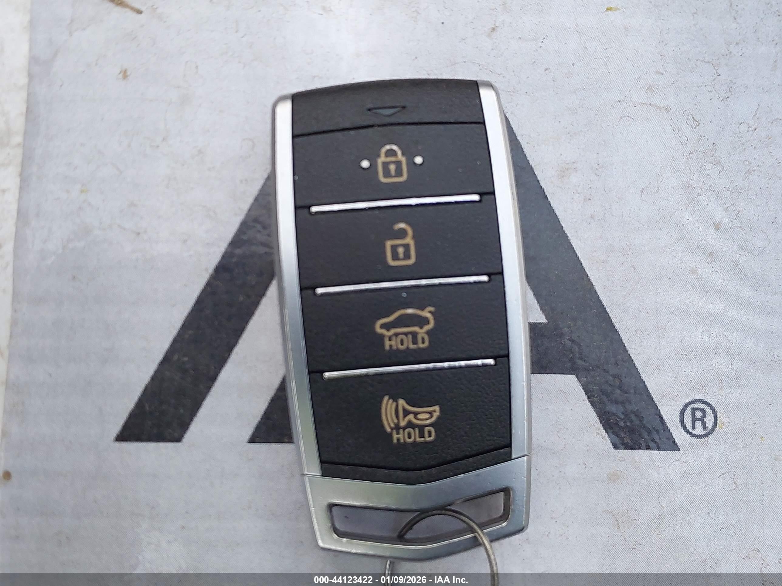 GENESIS G90 image 11