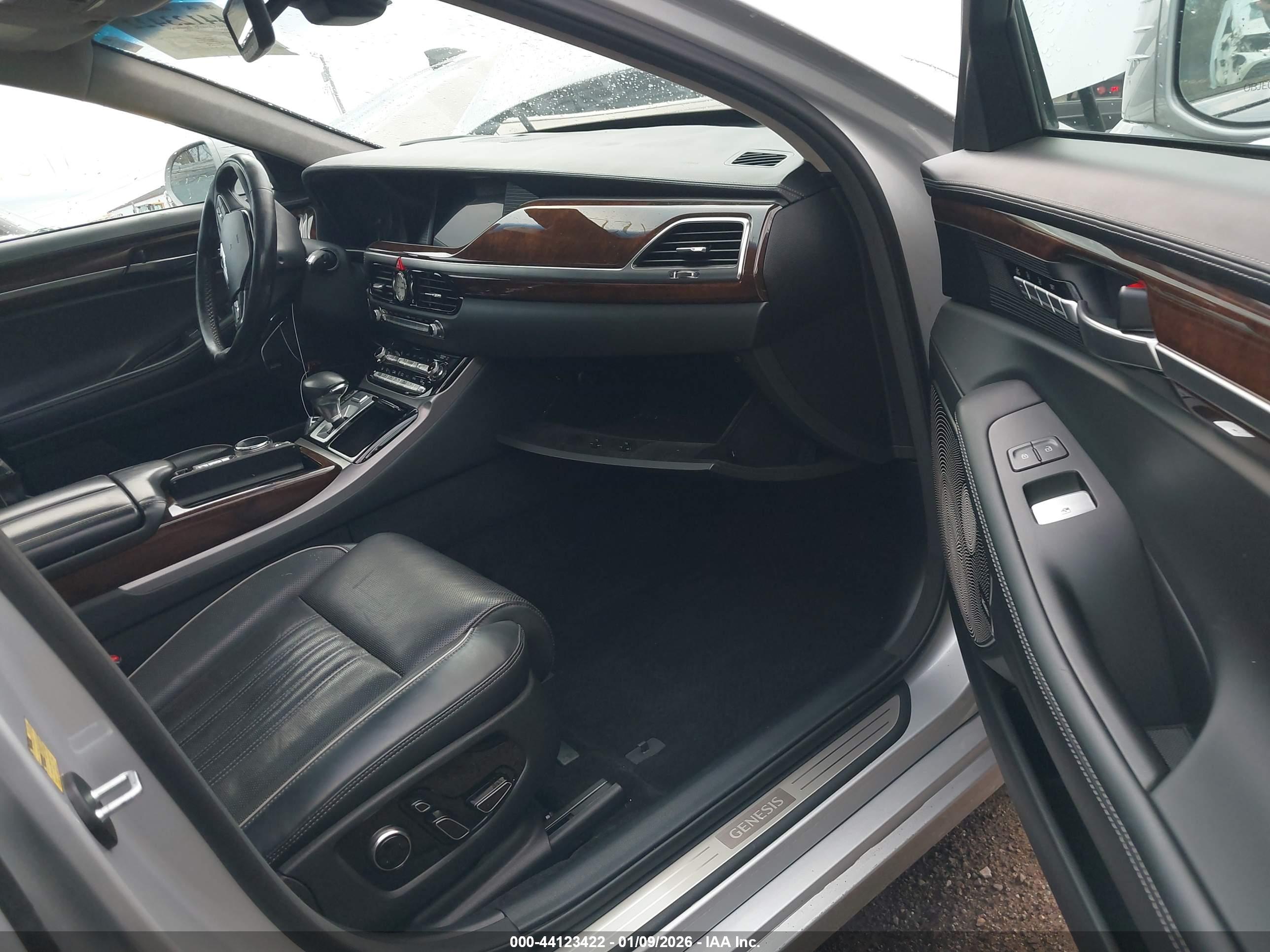 GENESIS G90 image 5