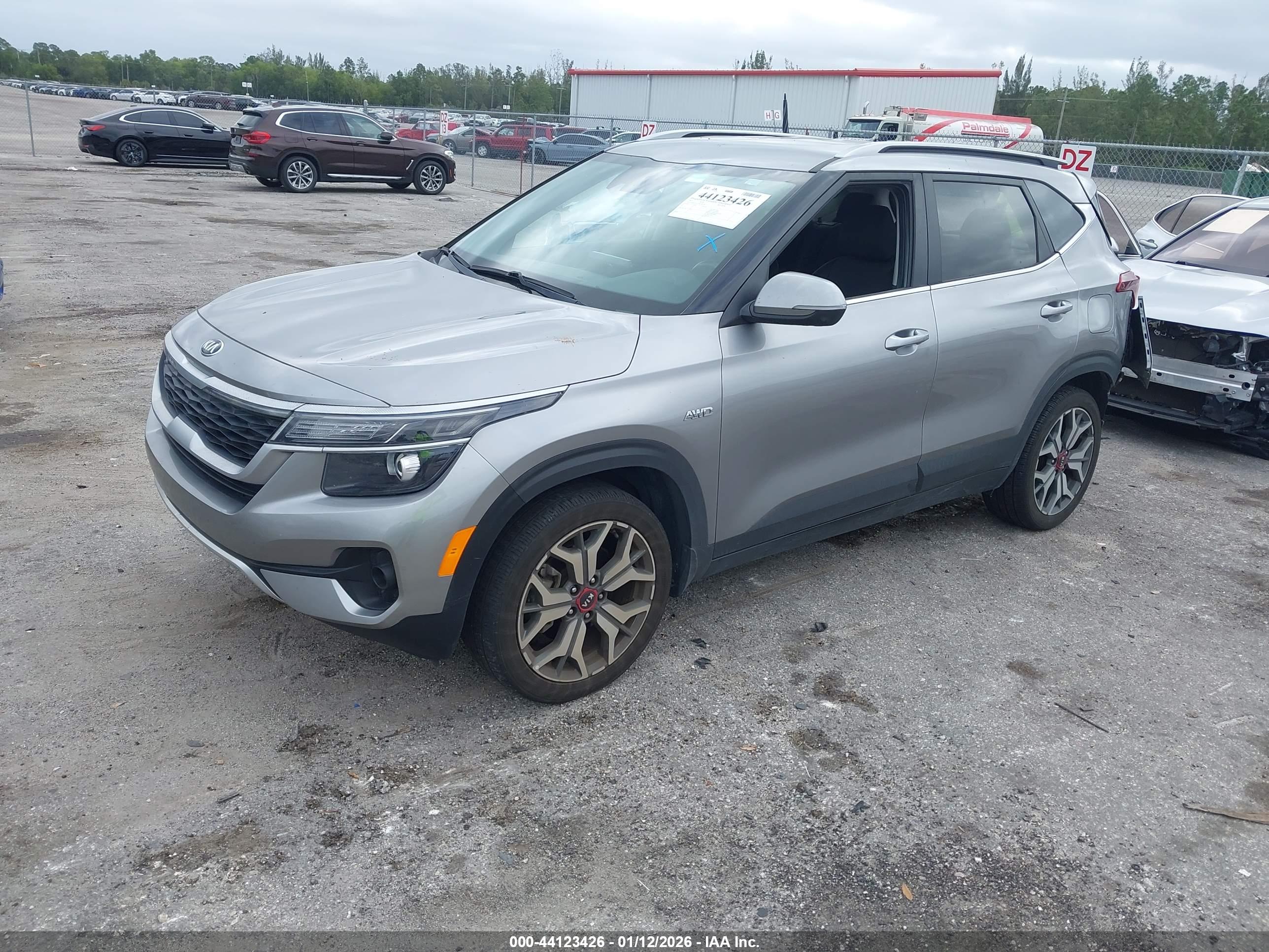 KIA SELTOS image 2