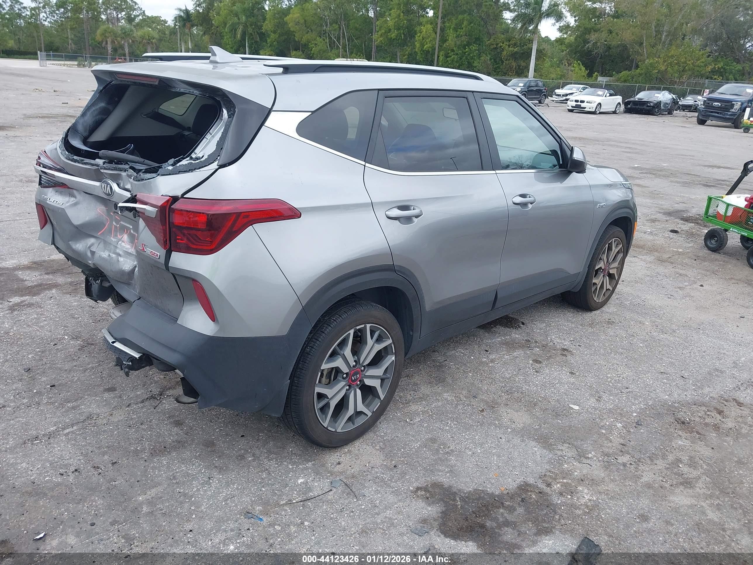 KIA SELTOS image 4
