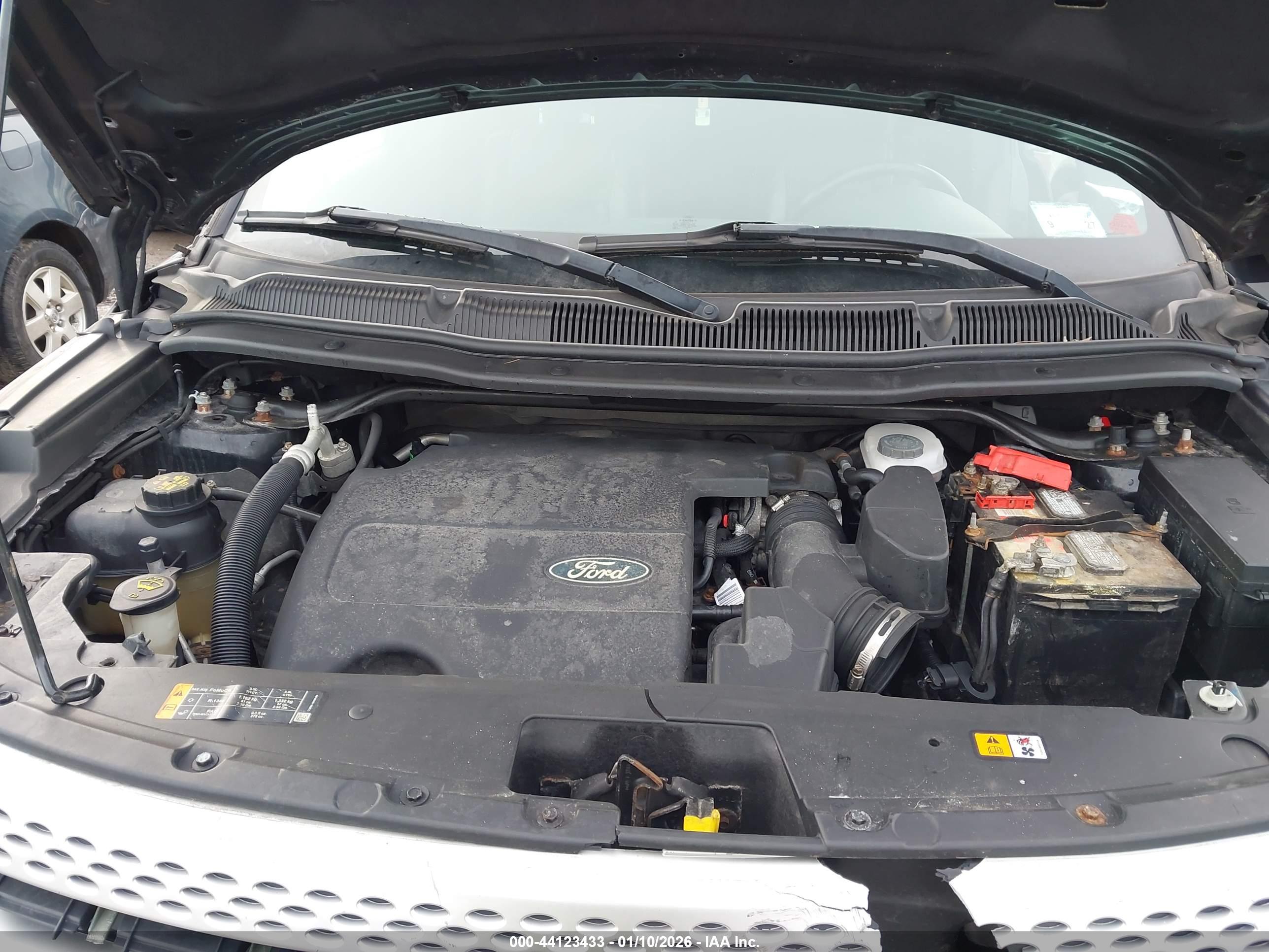 FORD EXPLORER image 10