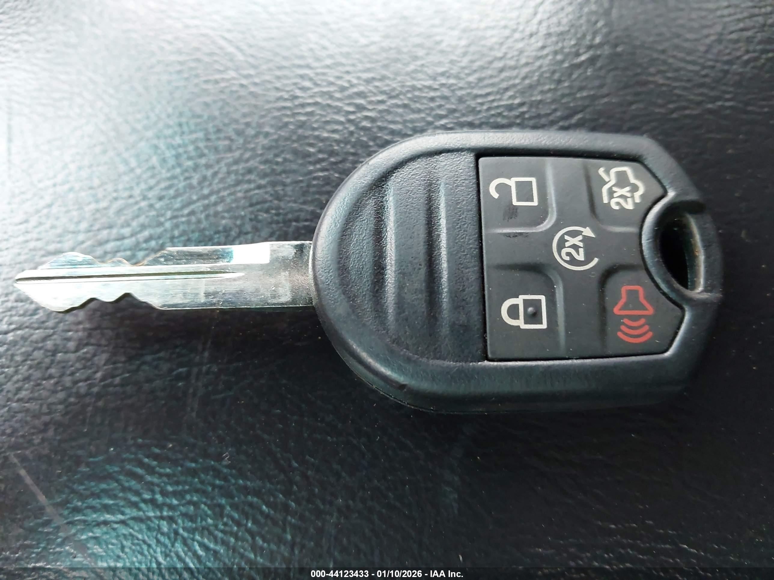 FORD EXPLORER image 11