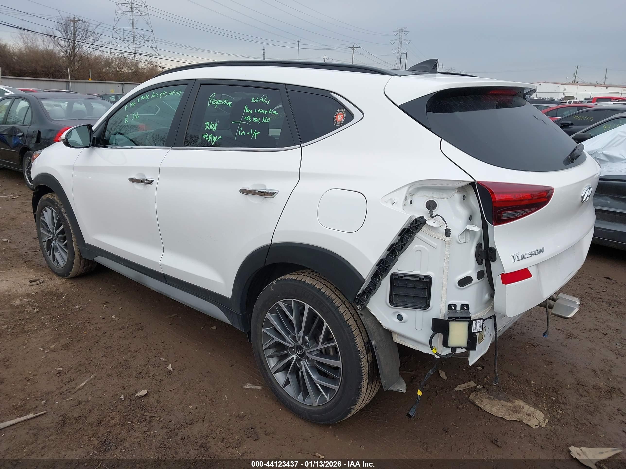 HYUNDAI TUCSON image 3