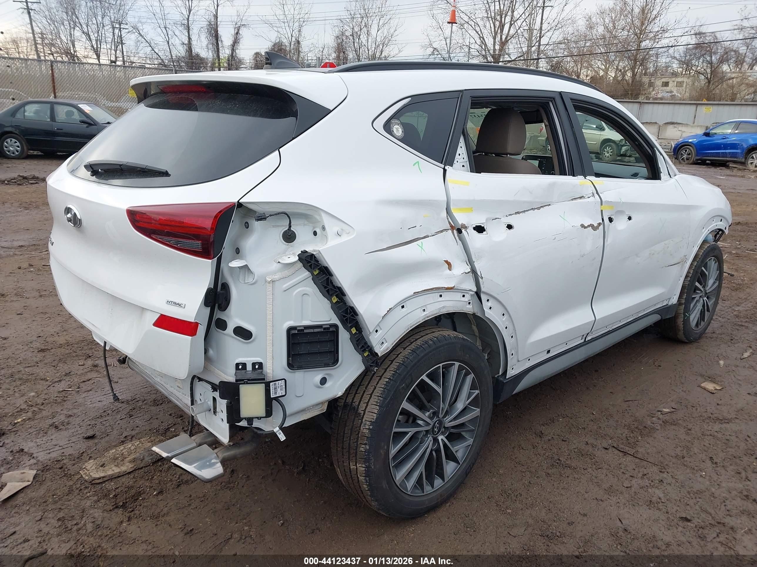 HYUNDAI TUCSON image 4