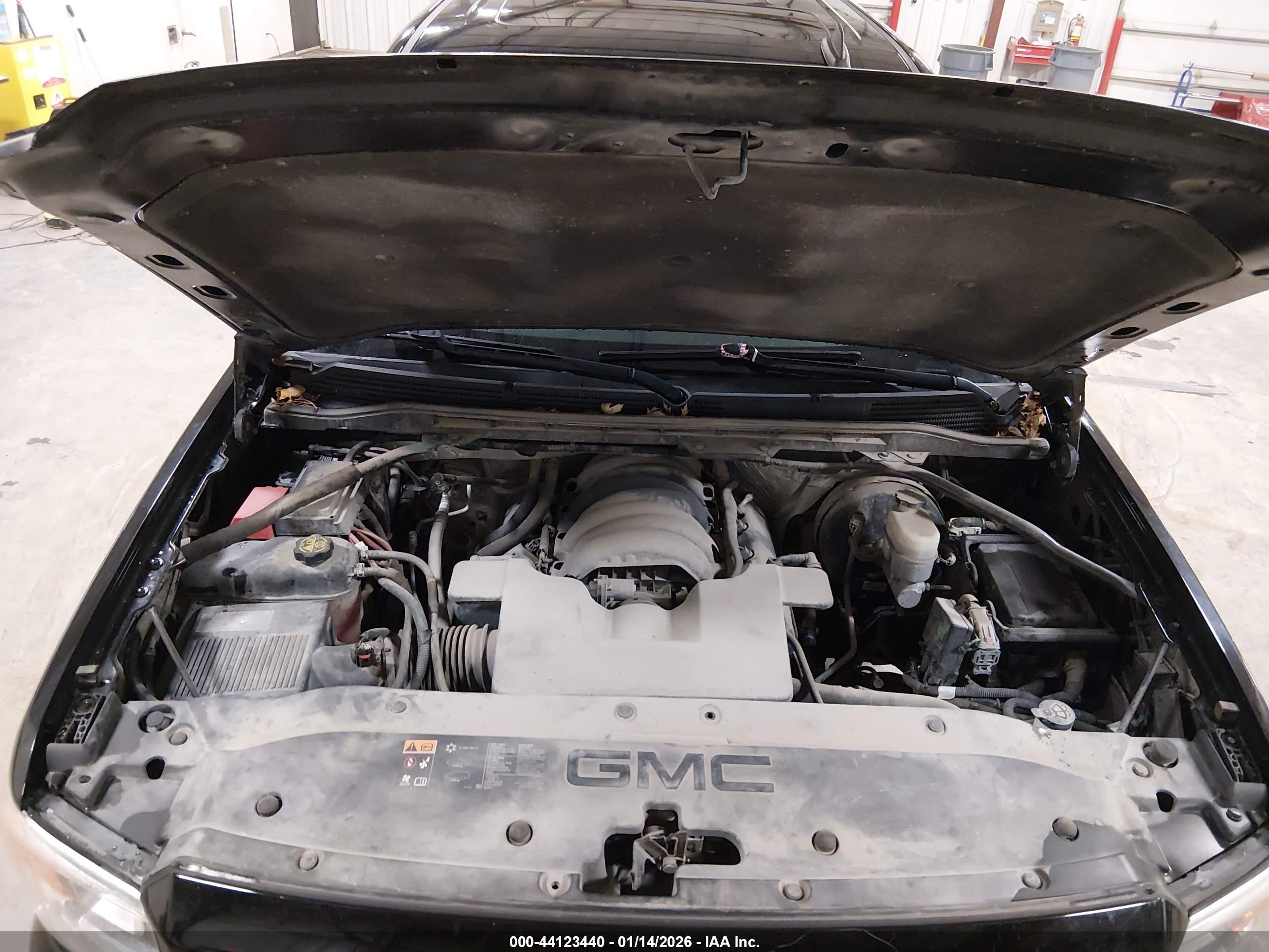 GMC SIERRA image 10
