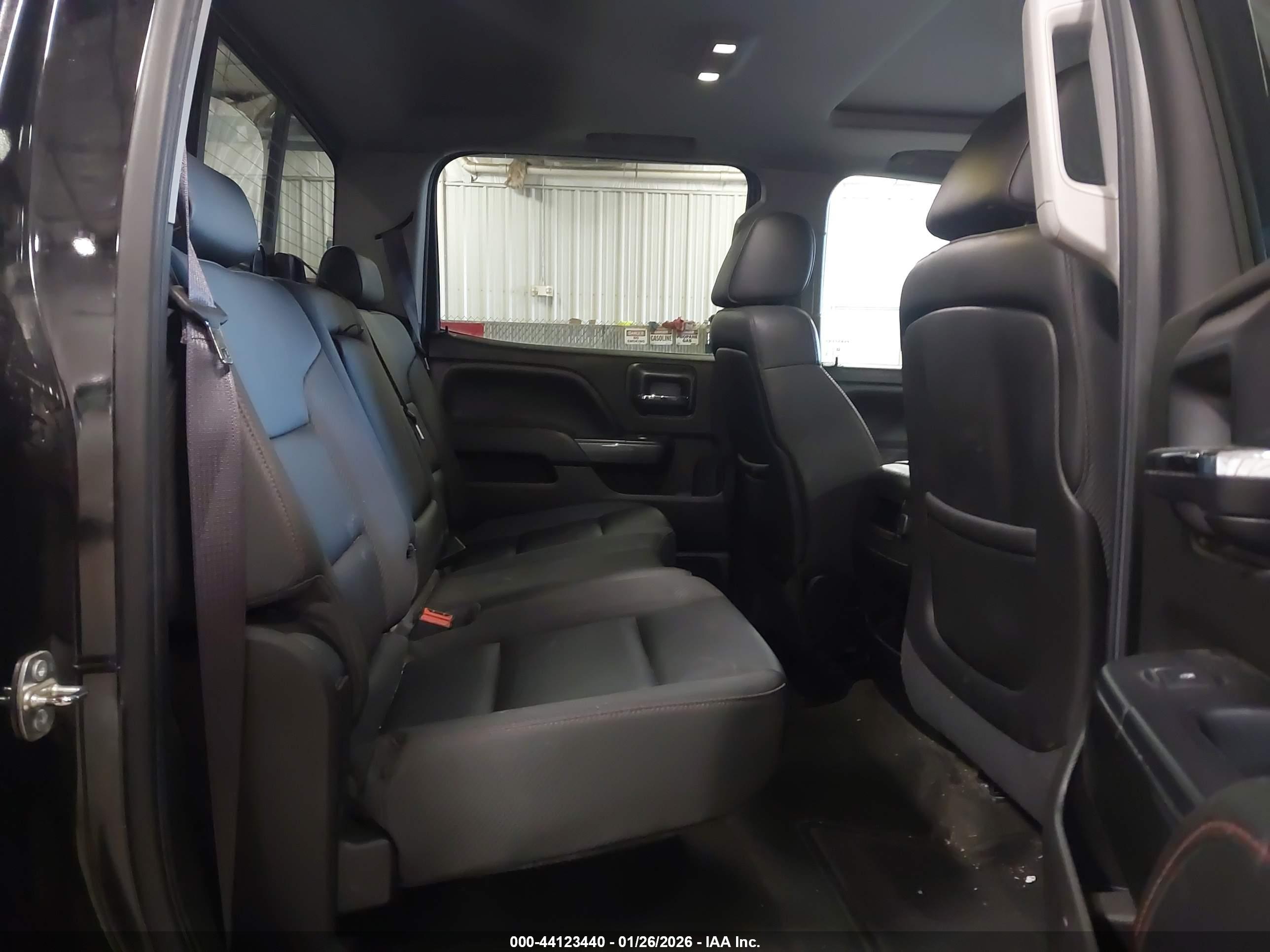 GMC SIERRA image 8