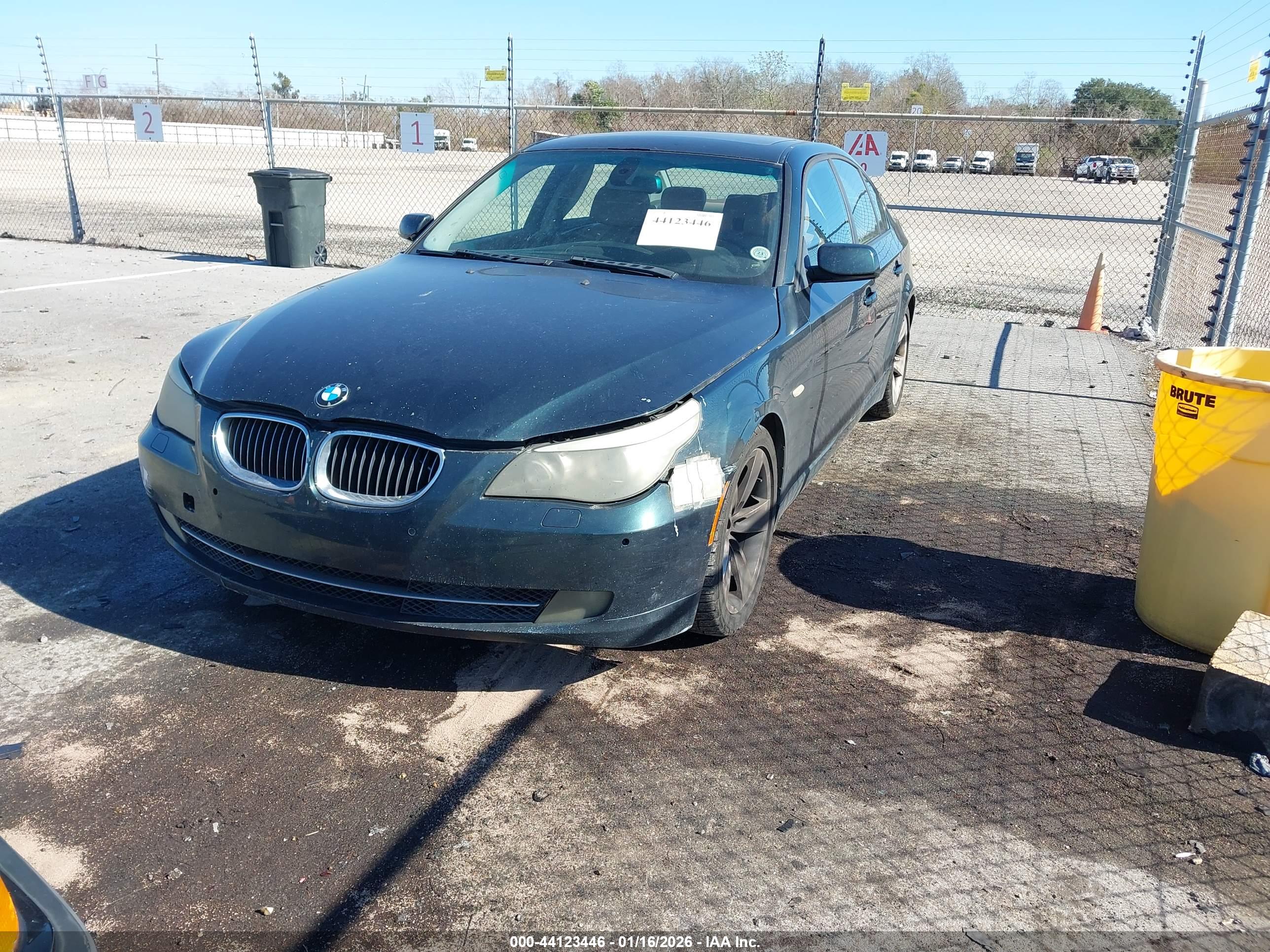 BMW 528I image 2