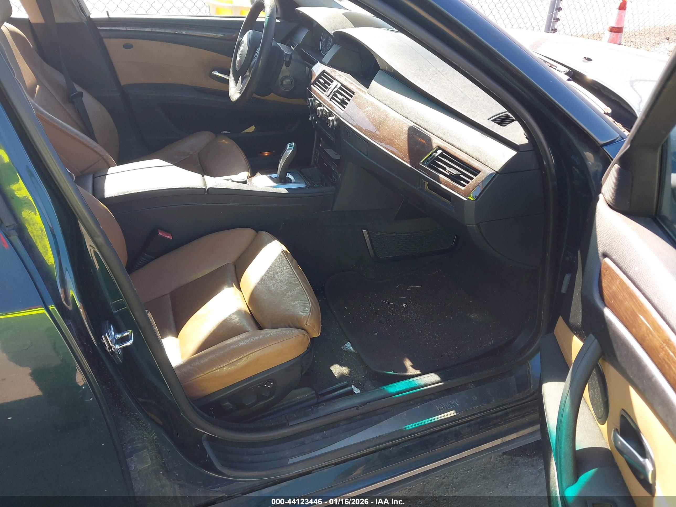 BMW 528I image 5