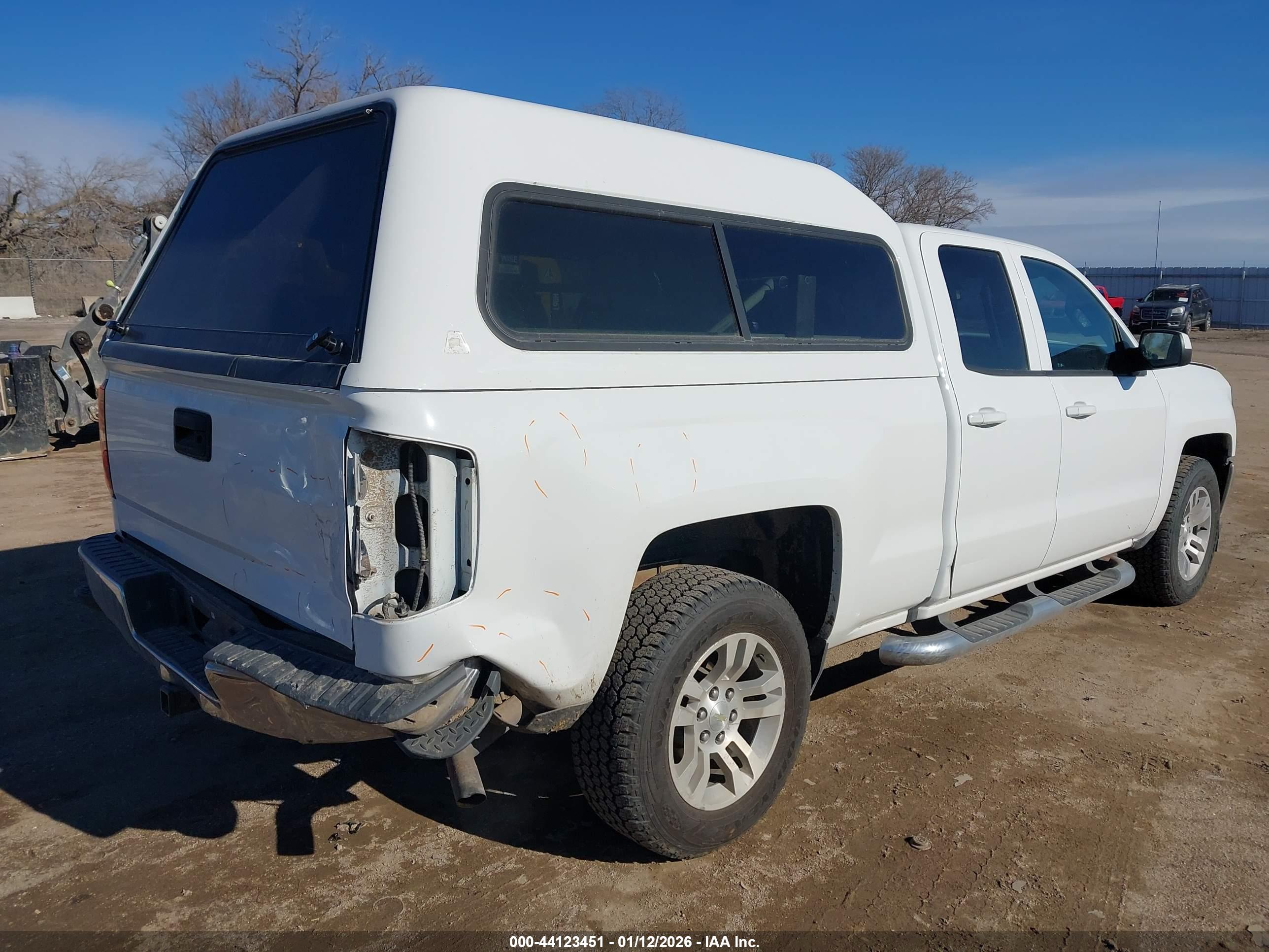 CHEVROLET SILVERADO image 4