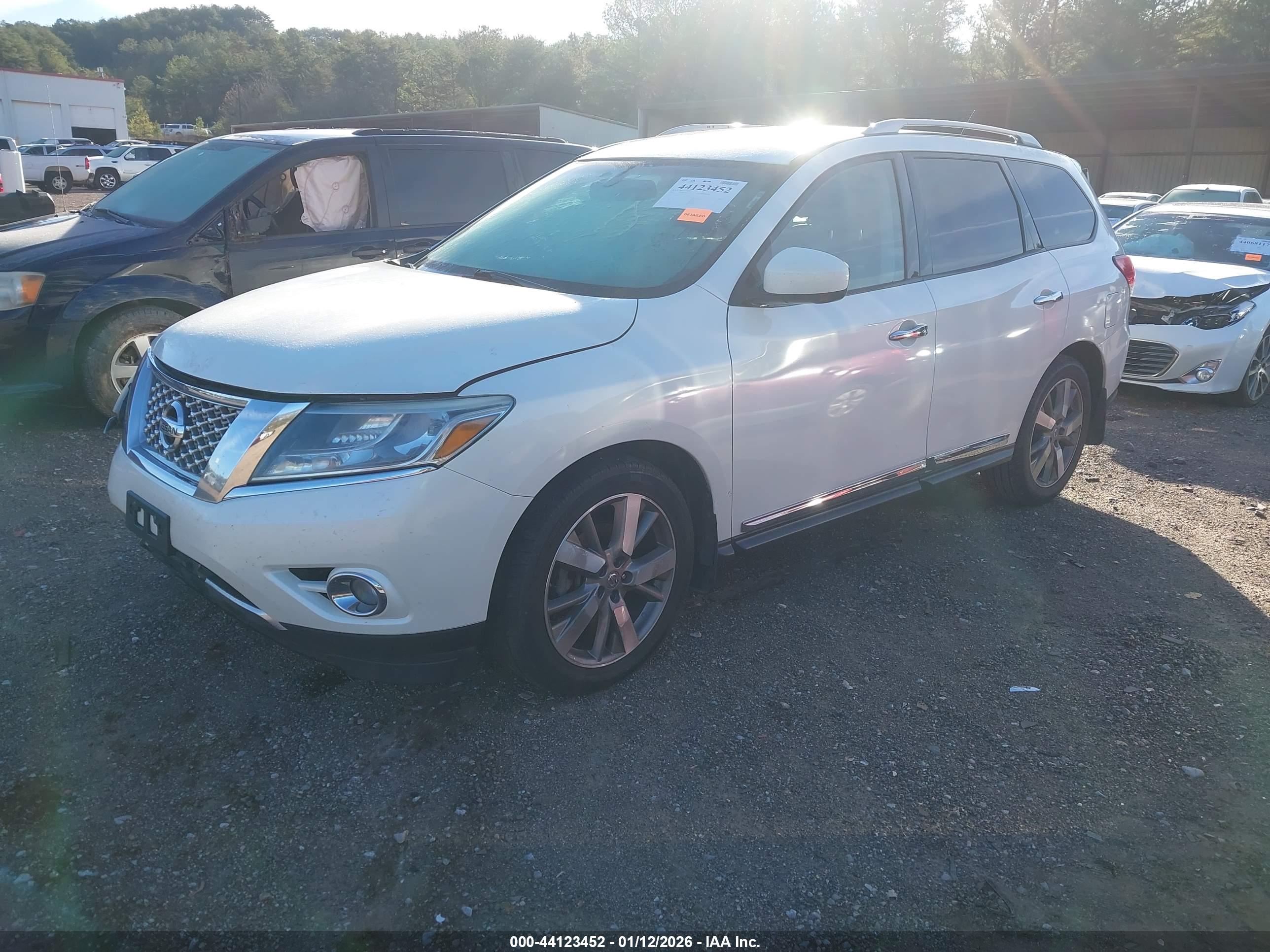 NISSAN PATHFINDER image 2