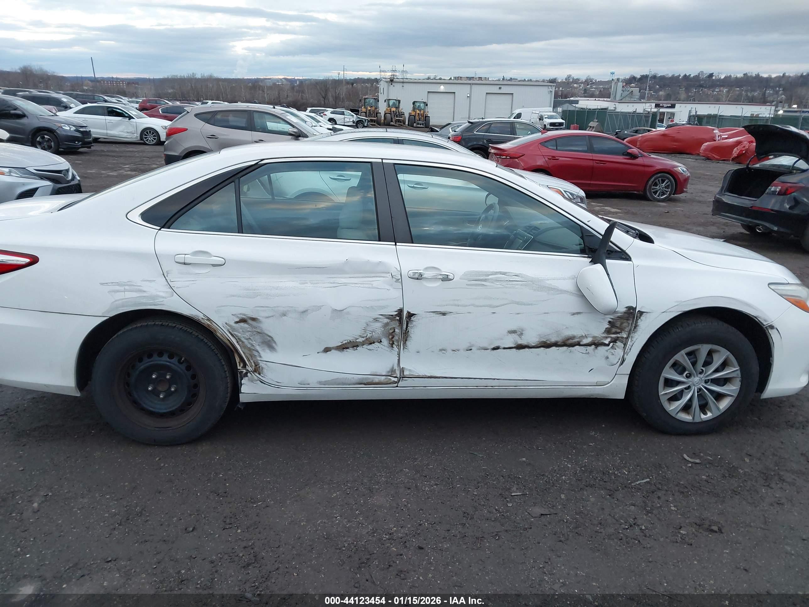TOYOTA CAMRY image 6