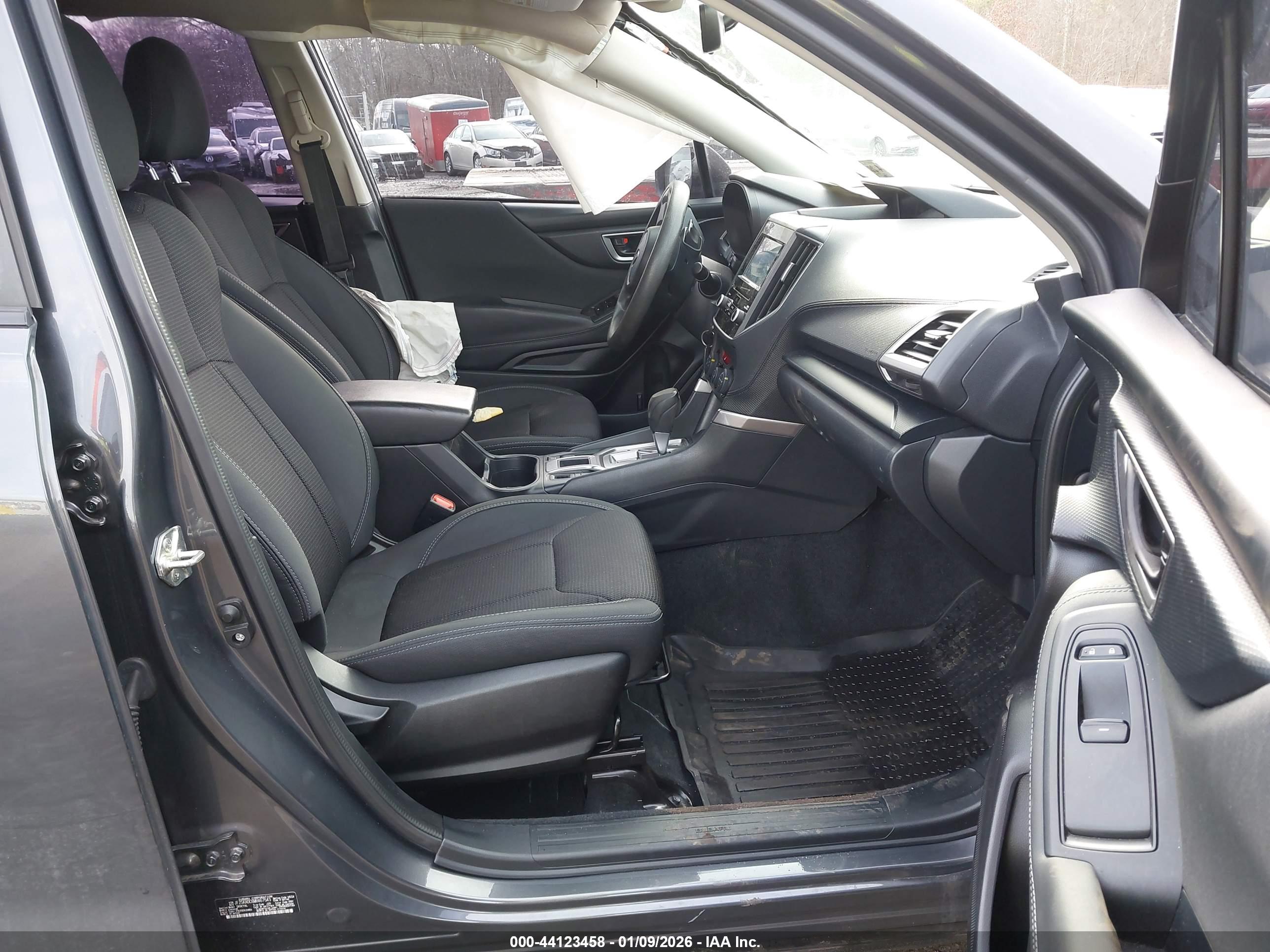 SUBARU FORESTER image 5
