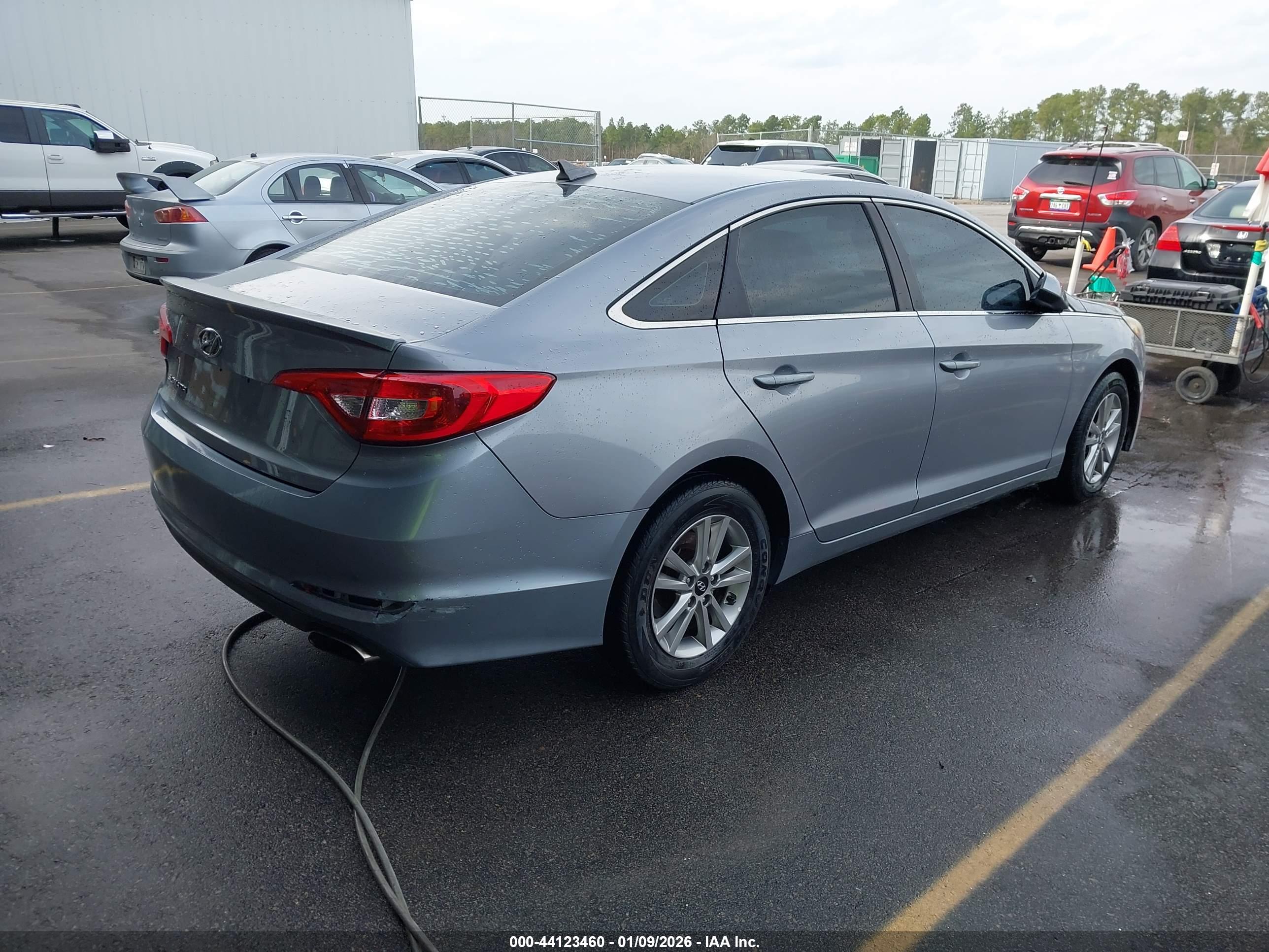 HYUNDAI SONATA image 4
