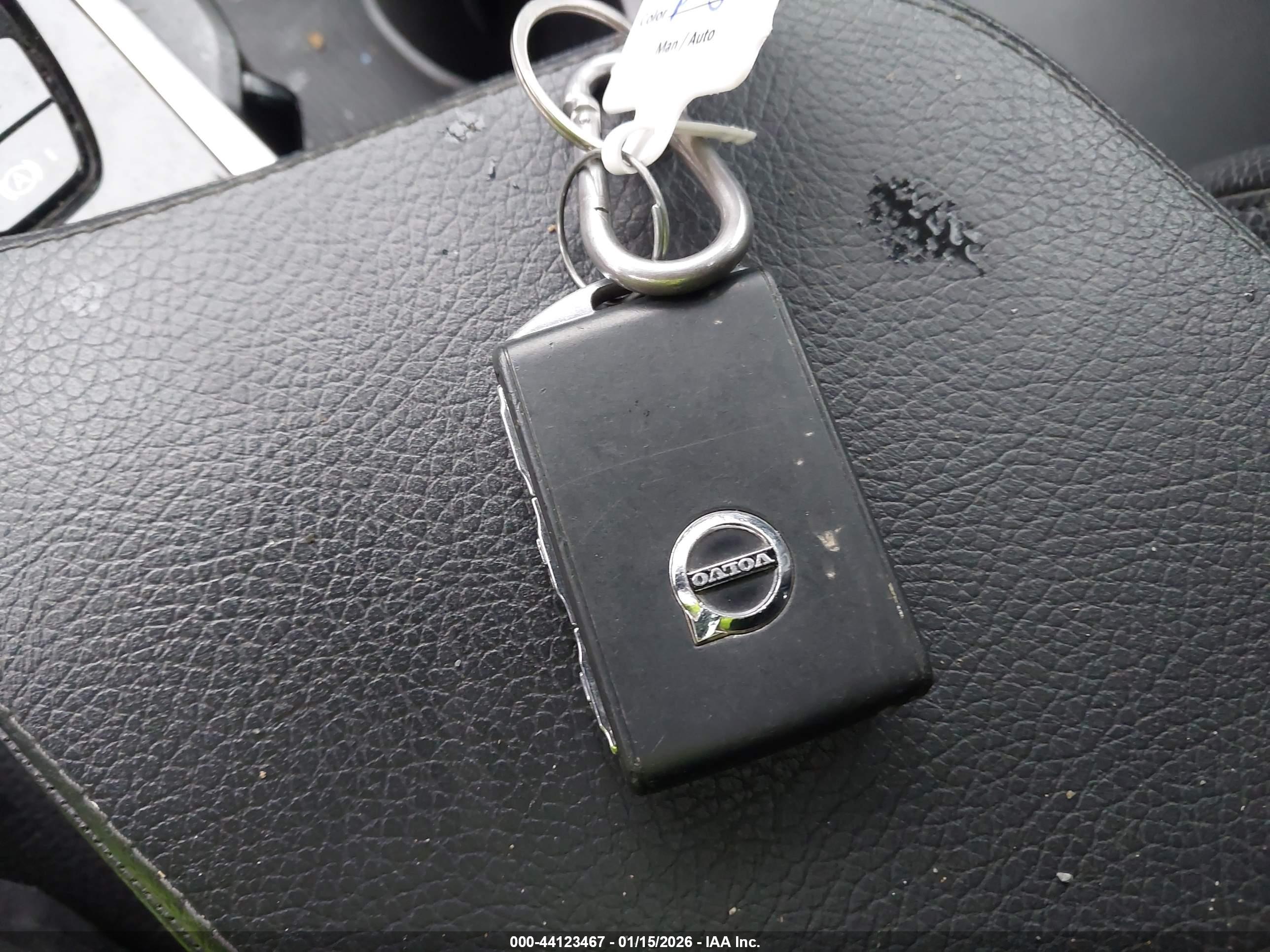 VOLVO S90 image 11