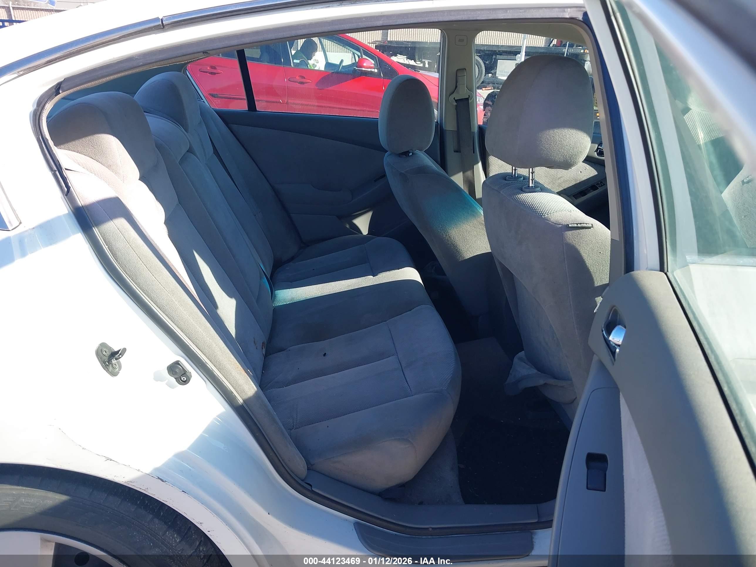 NISSAN ALTIMA image 8