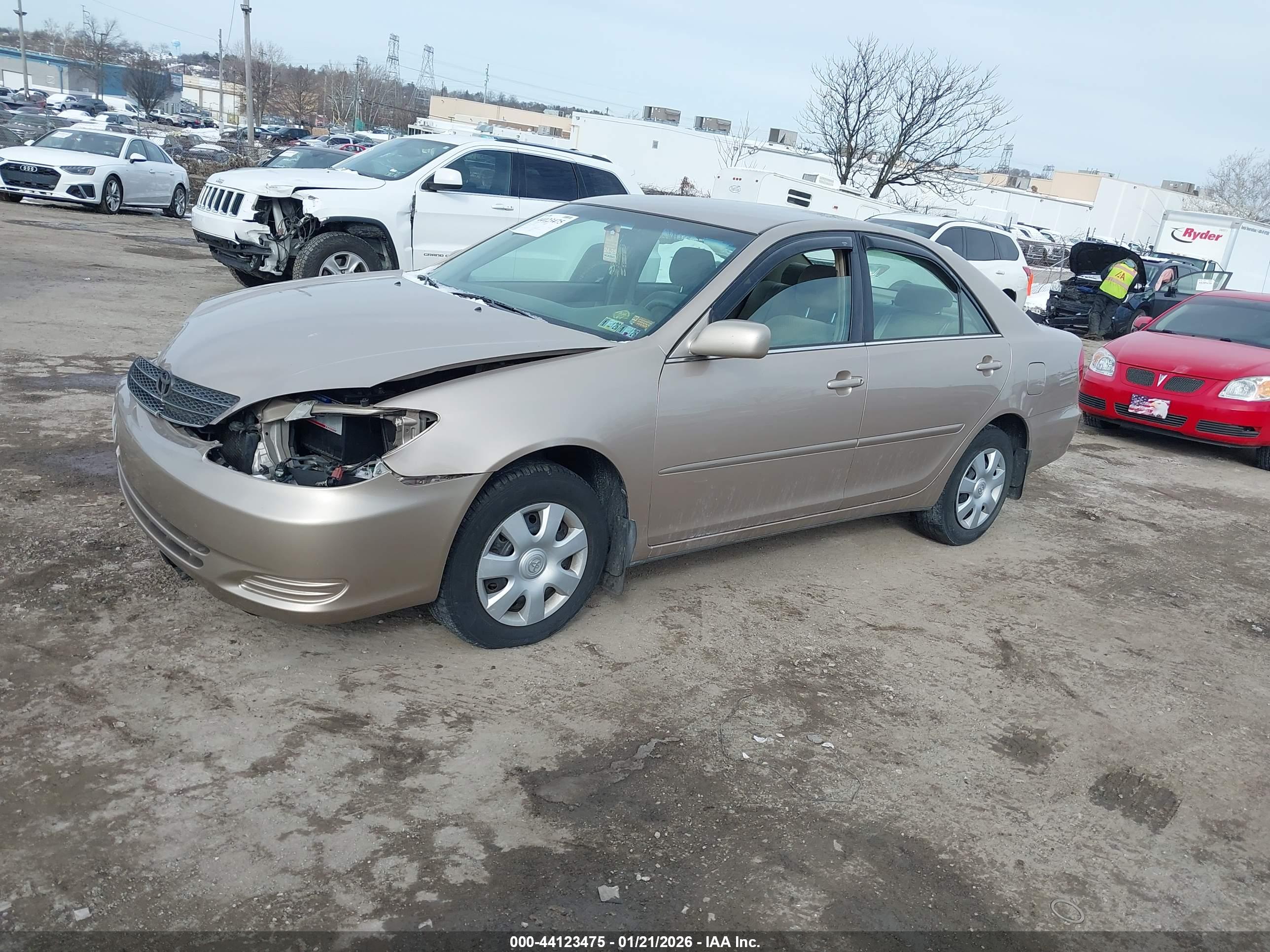 TOYOTA CAMRY image 2