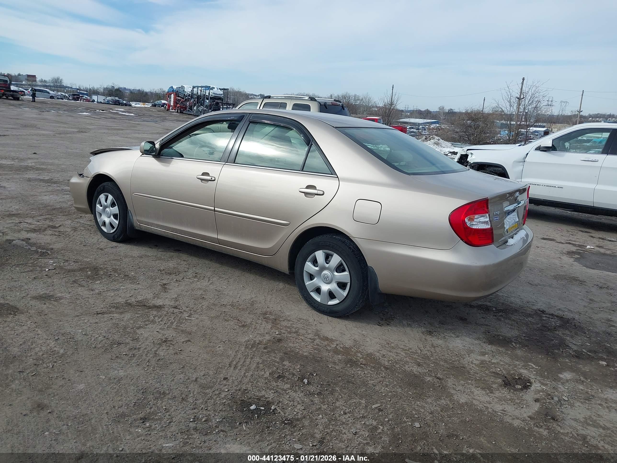 TOYOTA CAMRY image 3