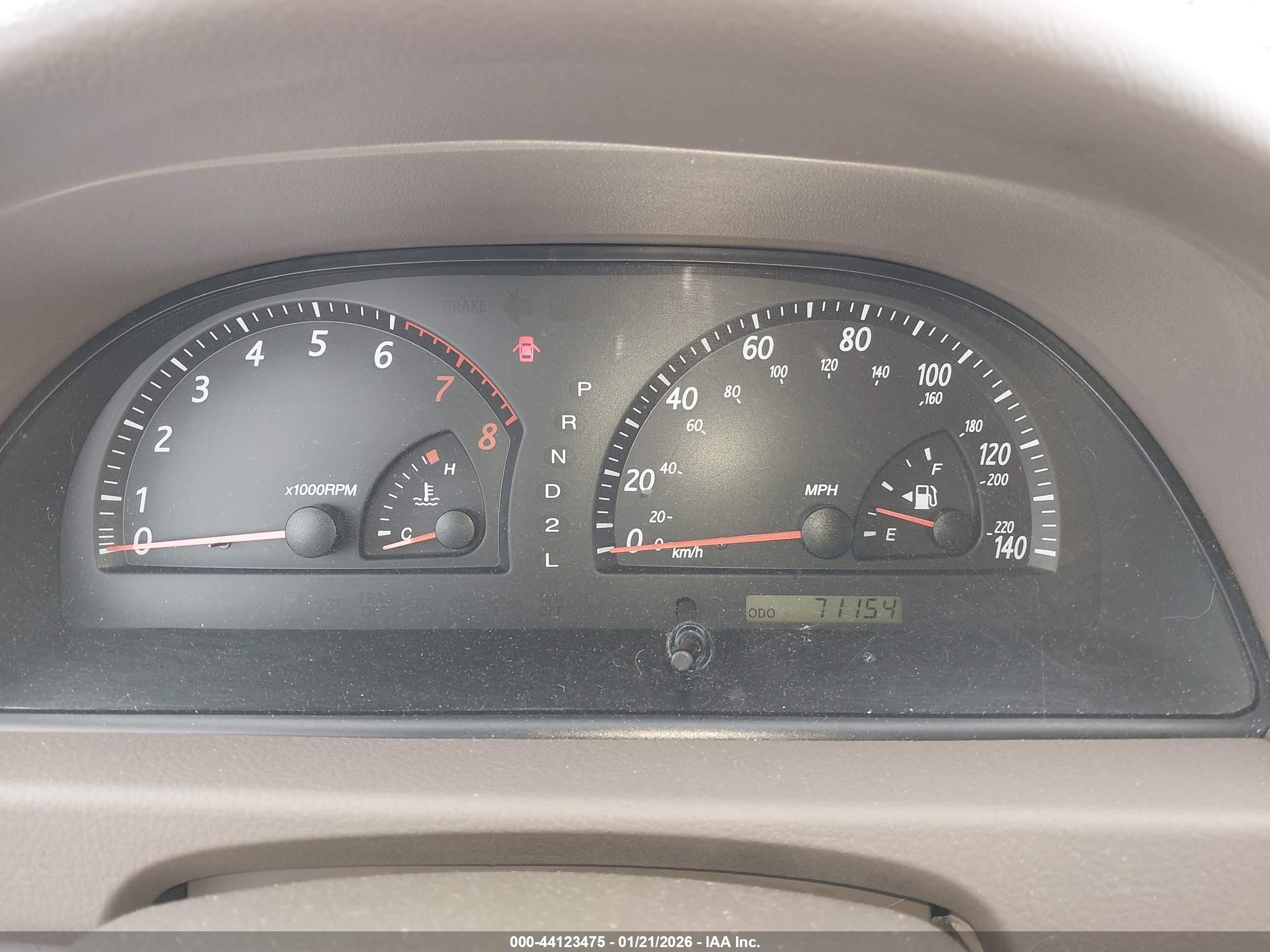TOYOTA CAMRY image 7