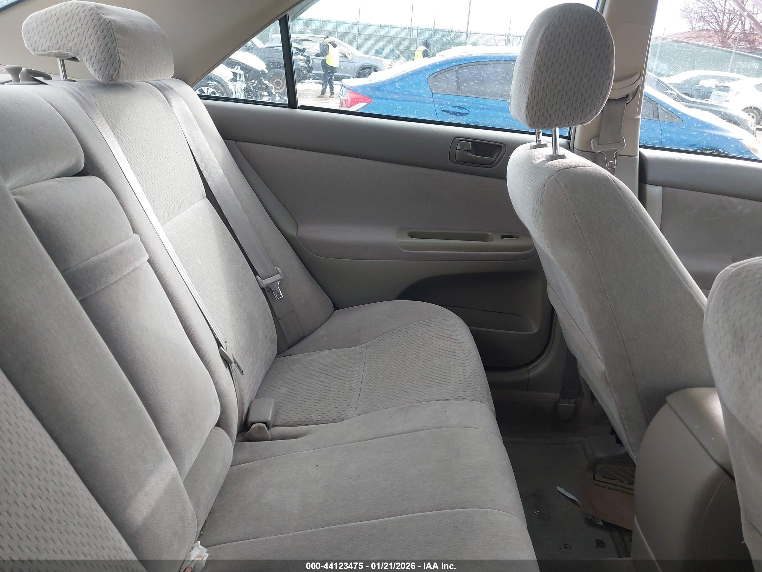 TOYOTA CAMRY image 8