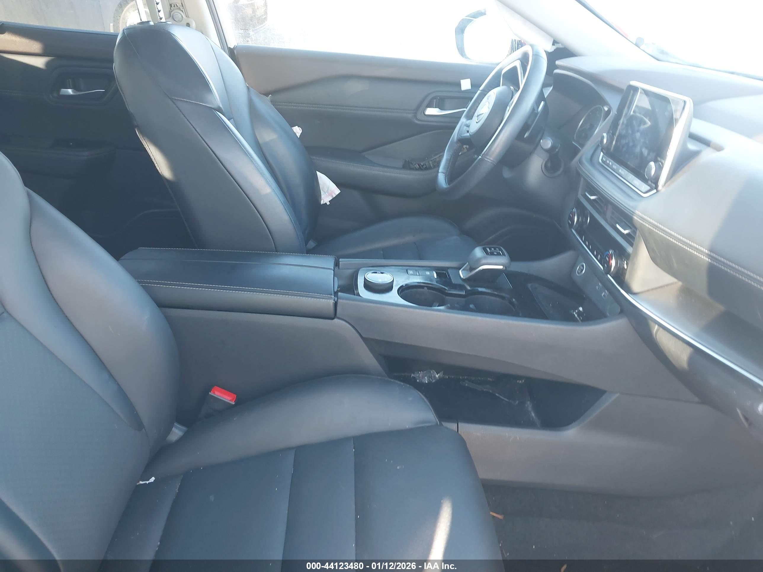 NISSAN ROGUE image 5