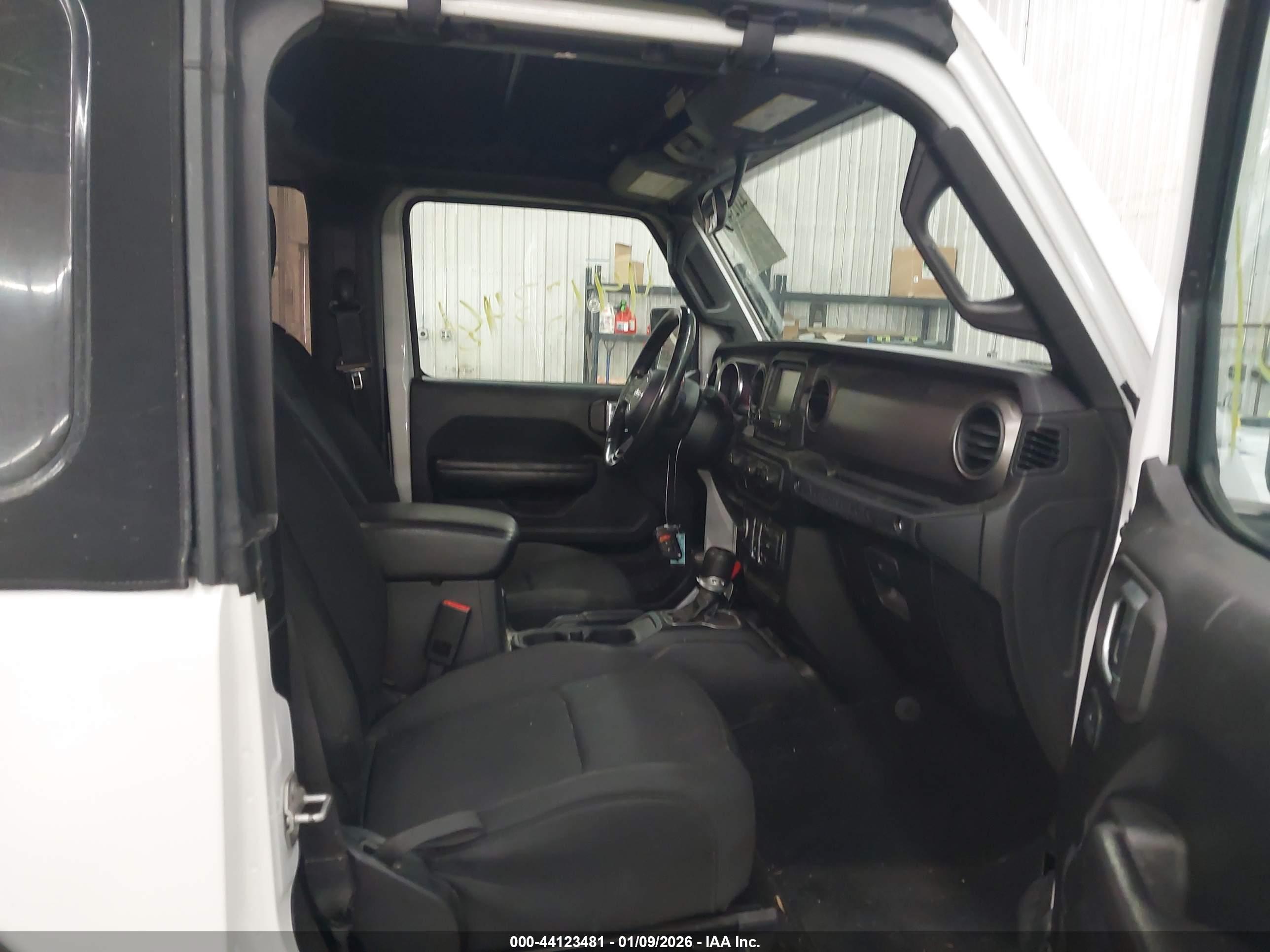 JEEP WRANGLER image 5