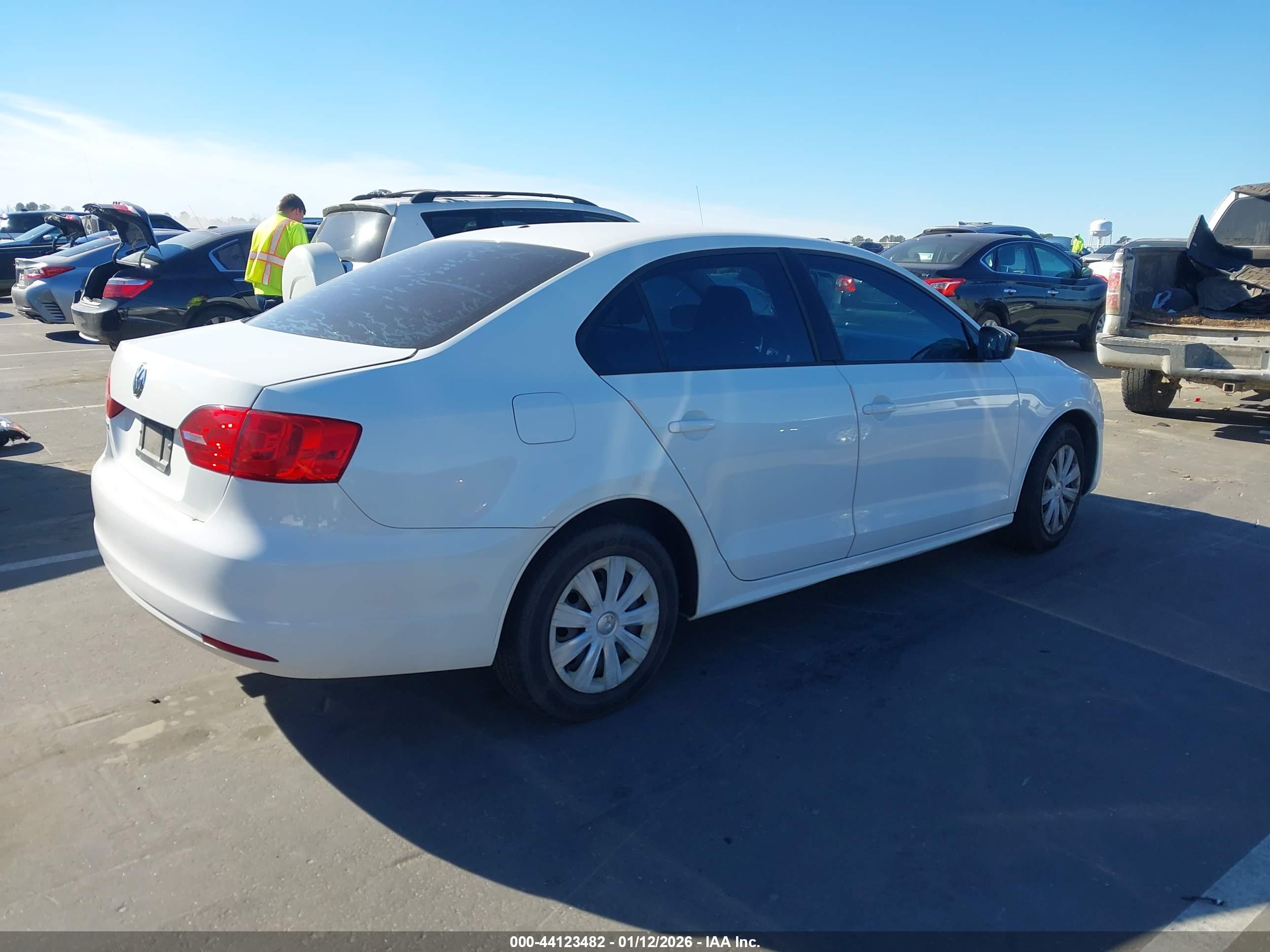 VOLKSWAGEN JETTA image 4