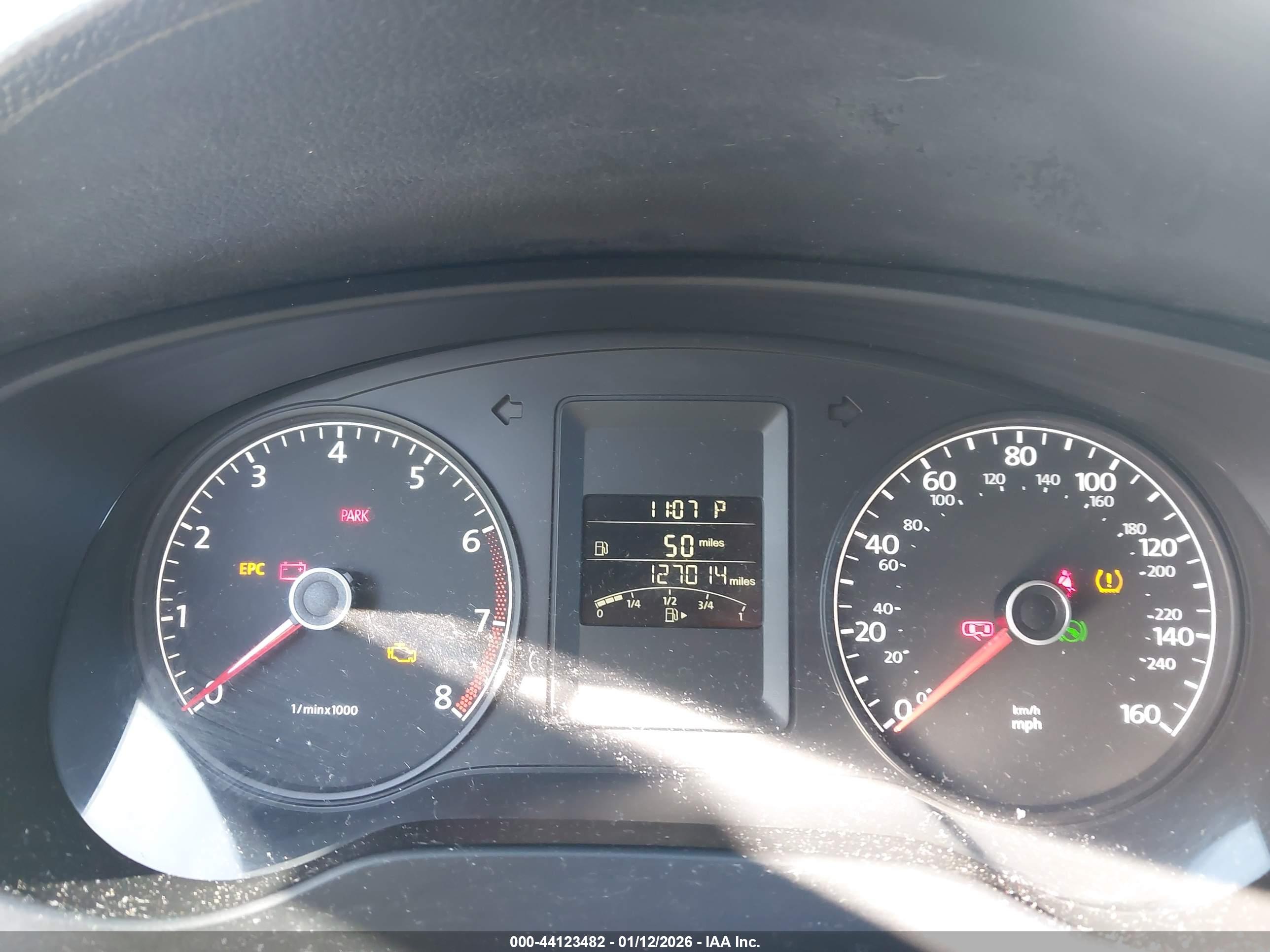 VOLKSWAGEN JETTA image 7