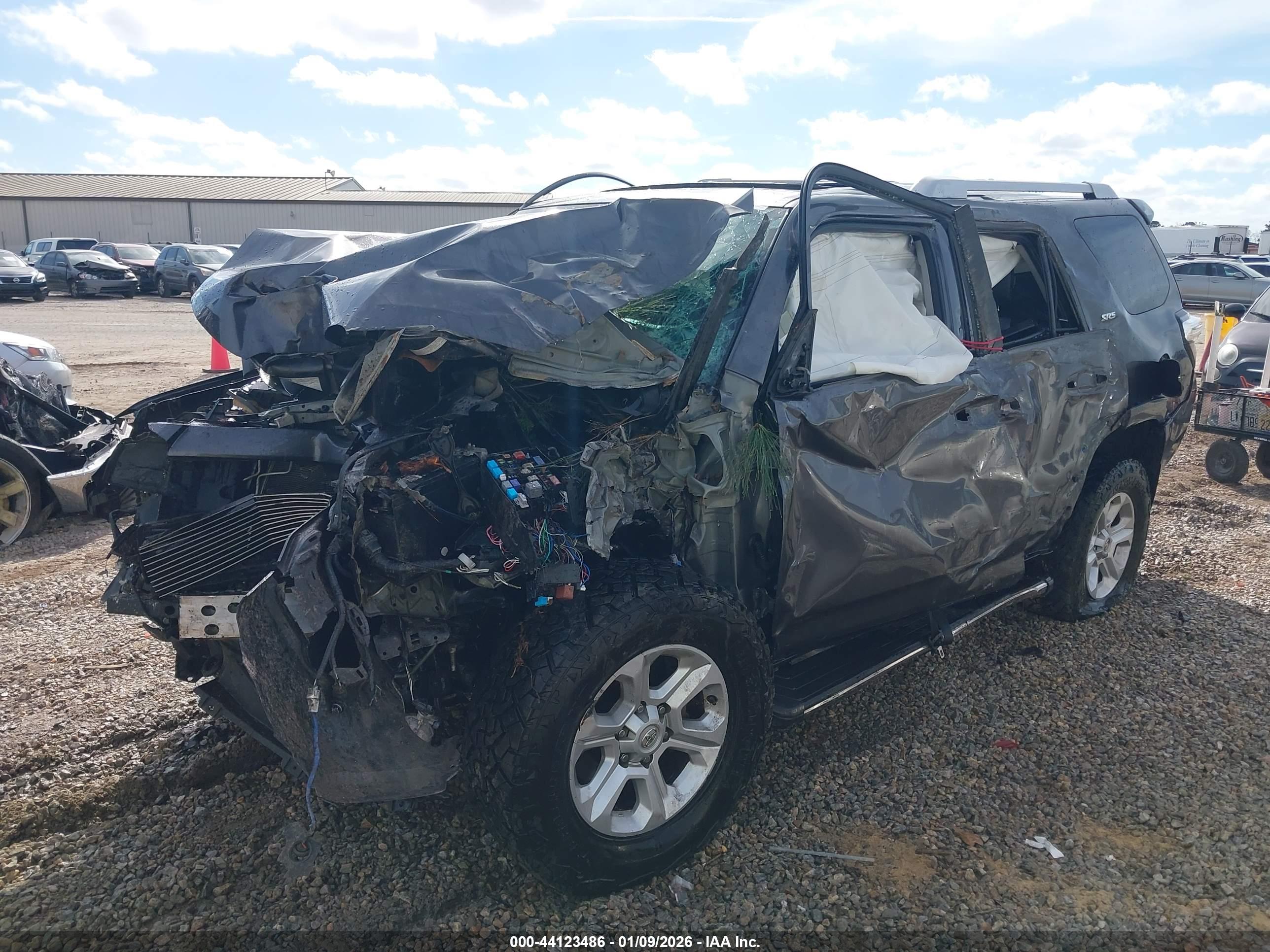 TOYOTA 4RUNNER image 2