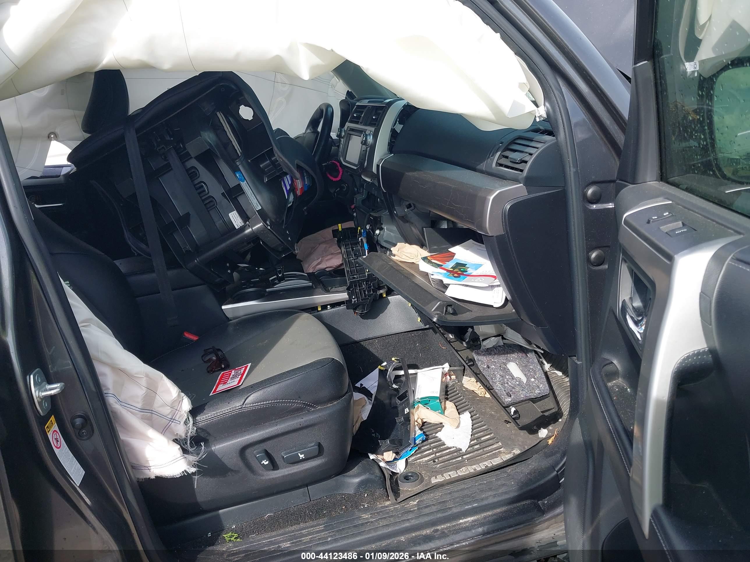 TOYOTA 4RUNNER image 5