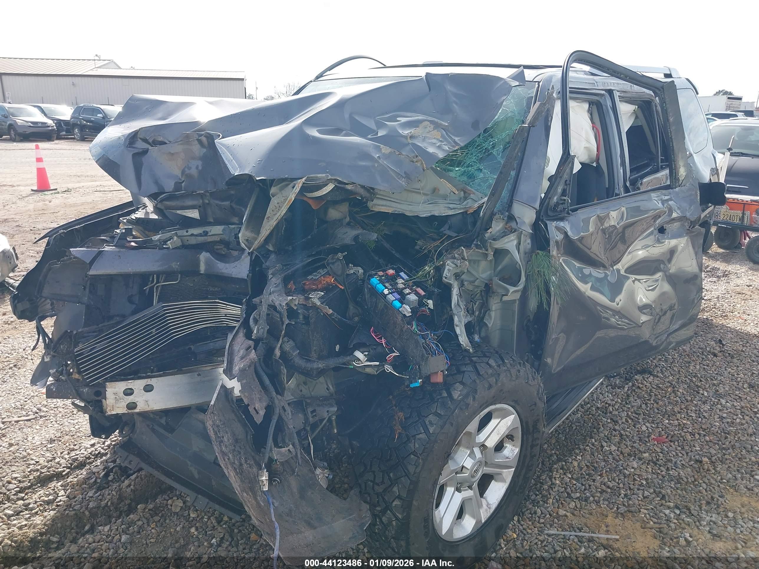 TOYOTA 4RUNNER image 6