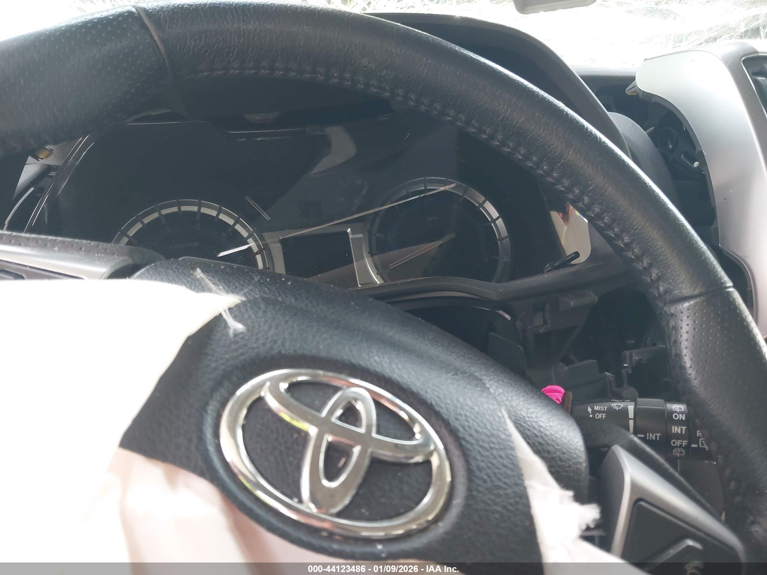 TOYOTA 4RUNNER image 7