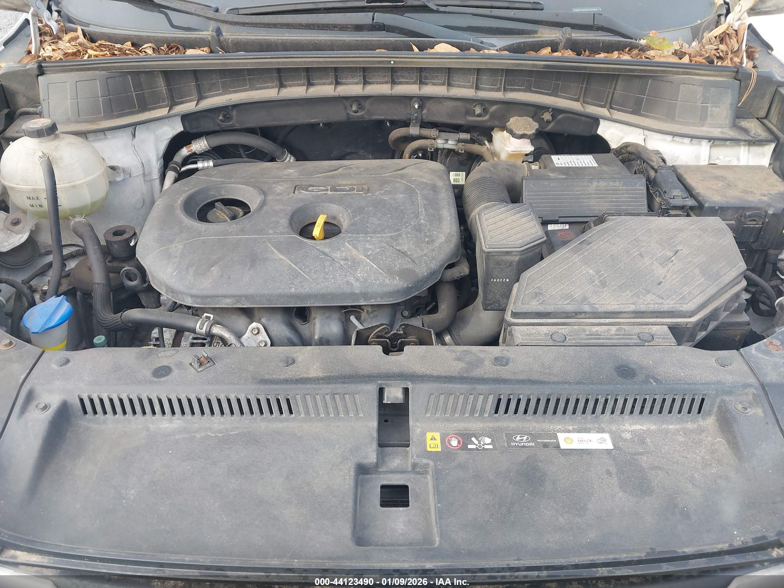 HYUNDAI TUCSON image 10