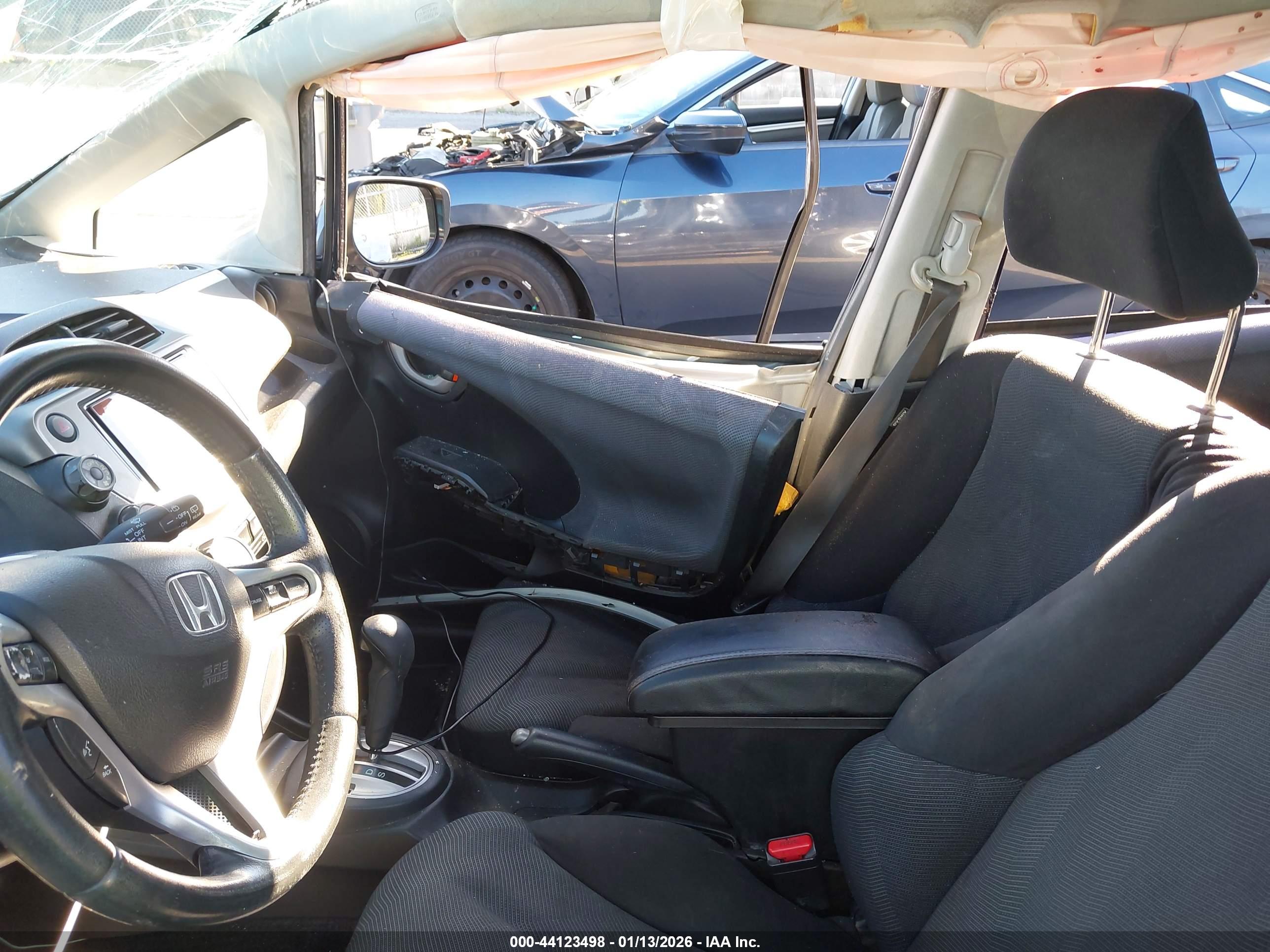 HONDA FIT image 5