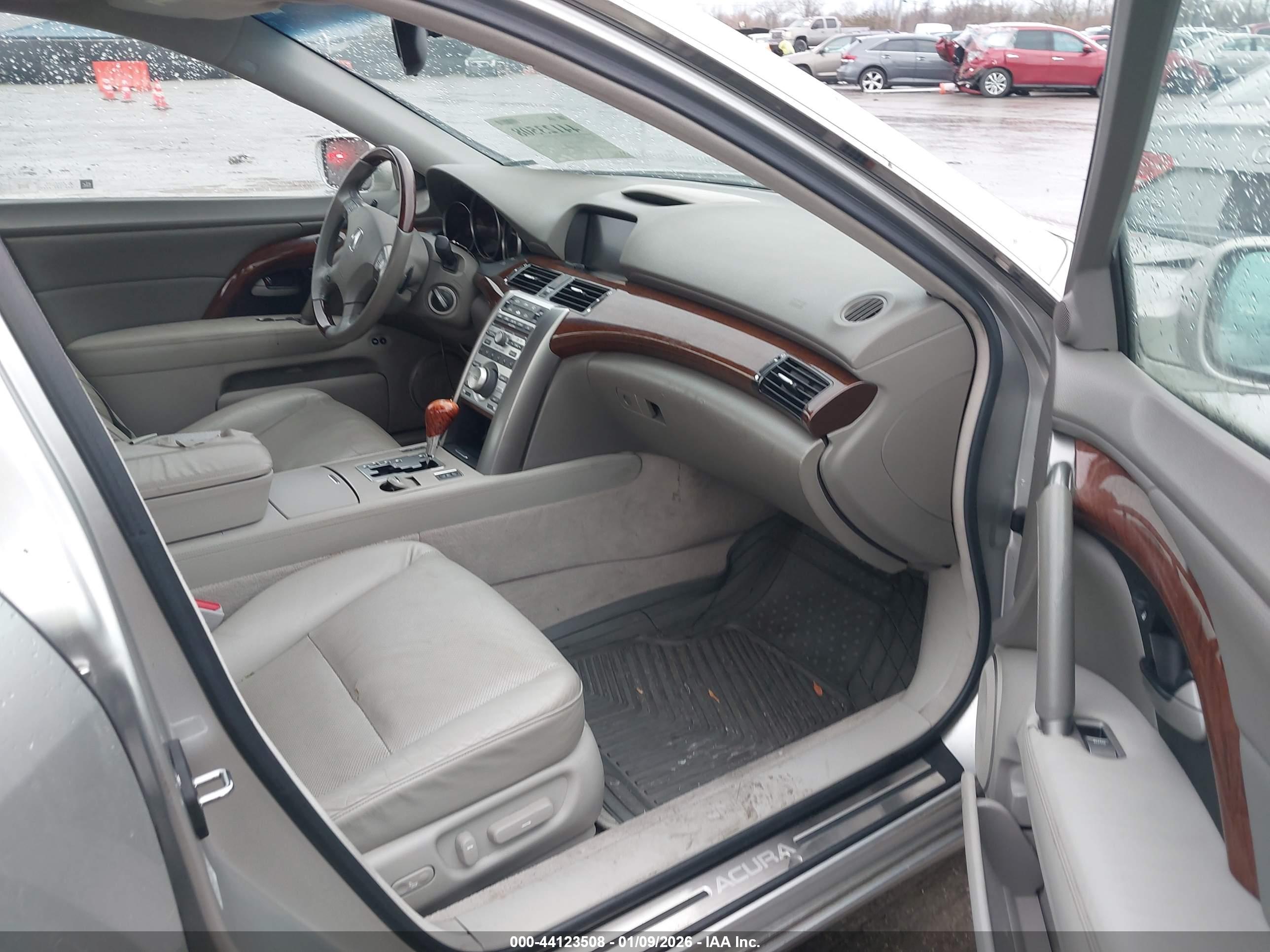 ACURA RL image 5