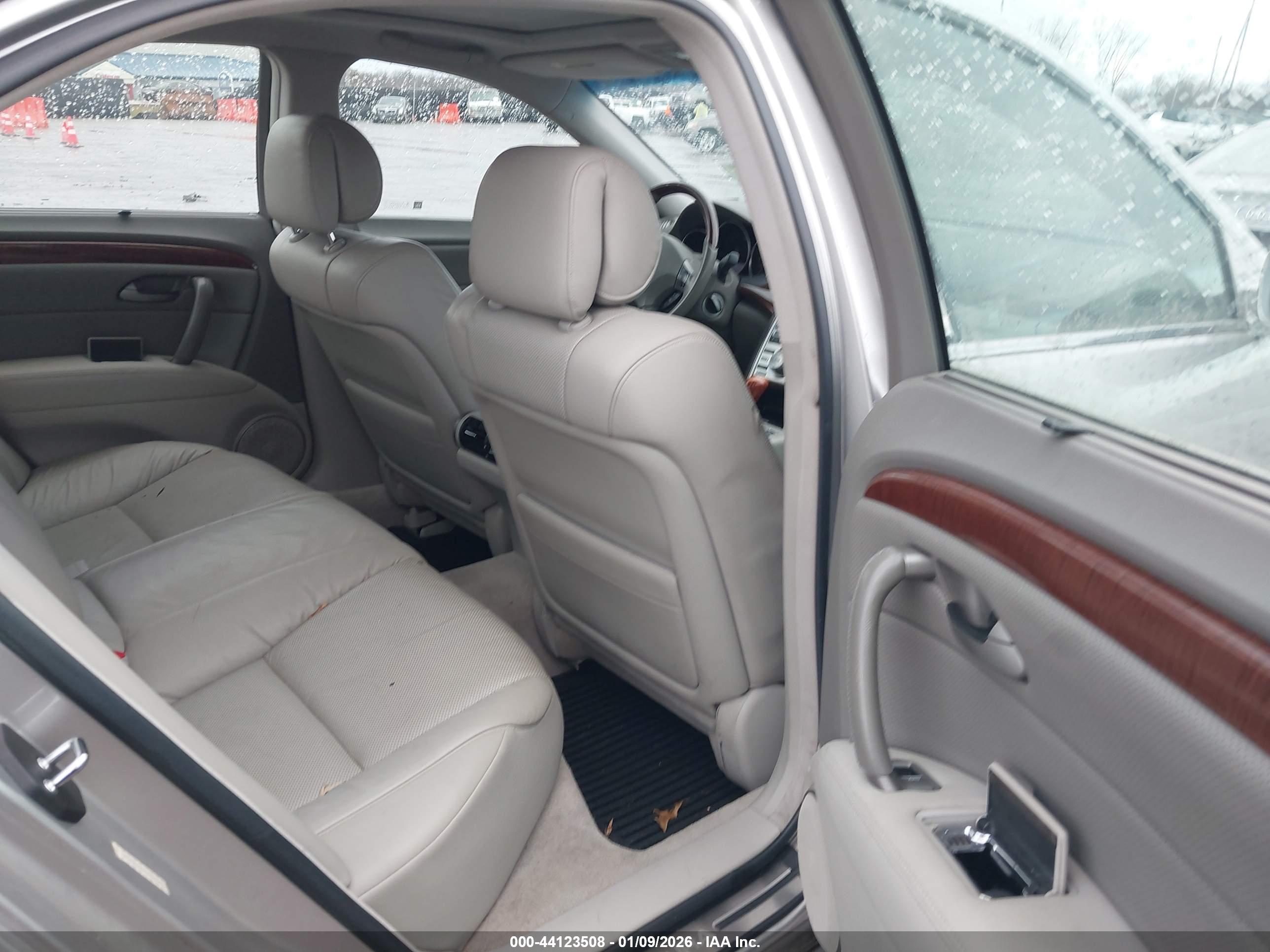ACURA RL image 8
