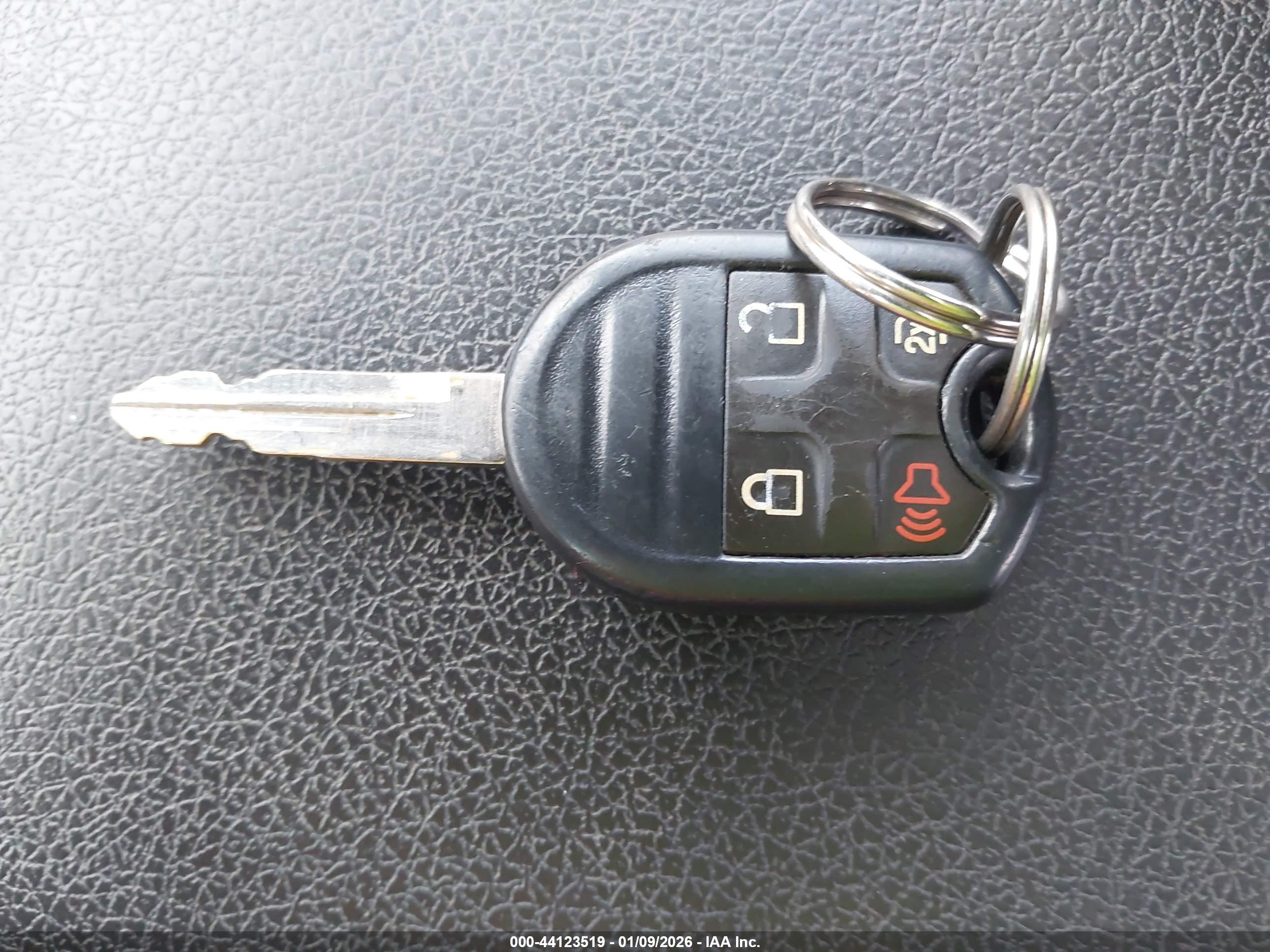 FORD FUSION image 11