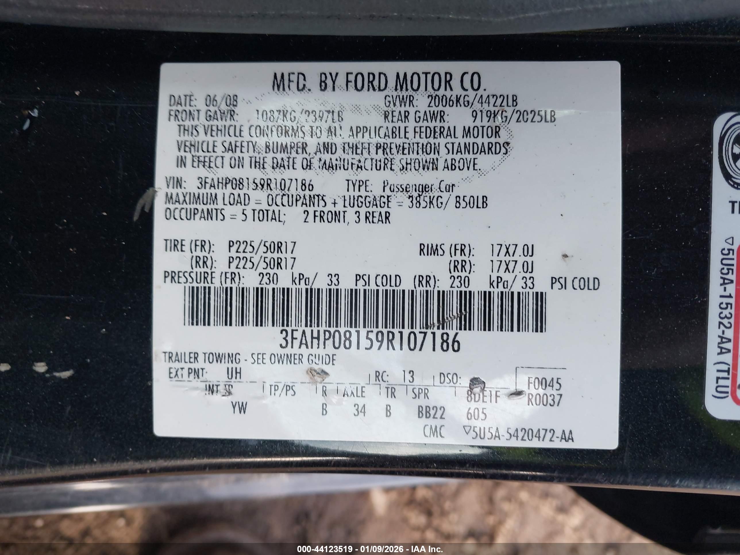 FORD FUSION image 9