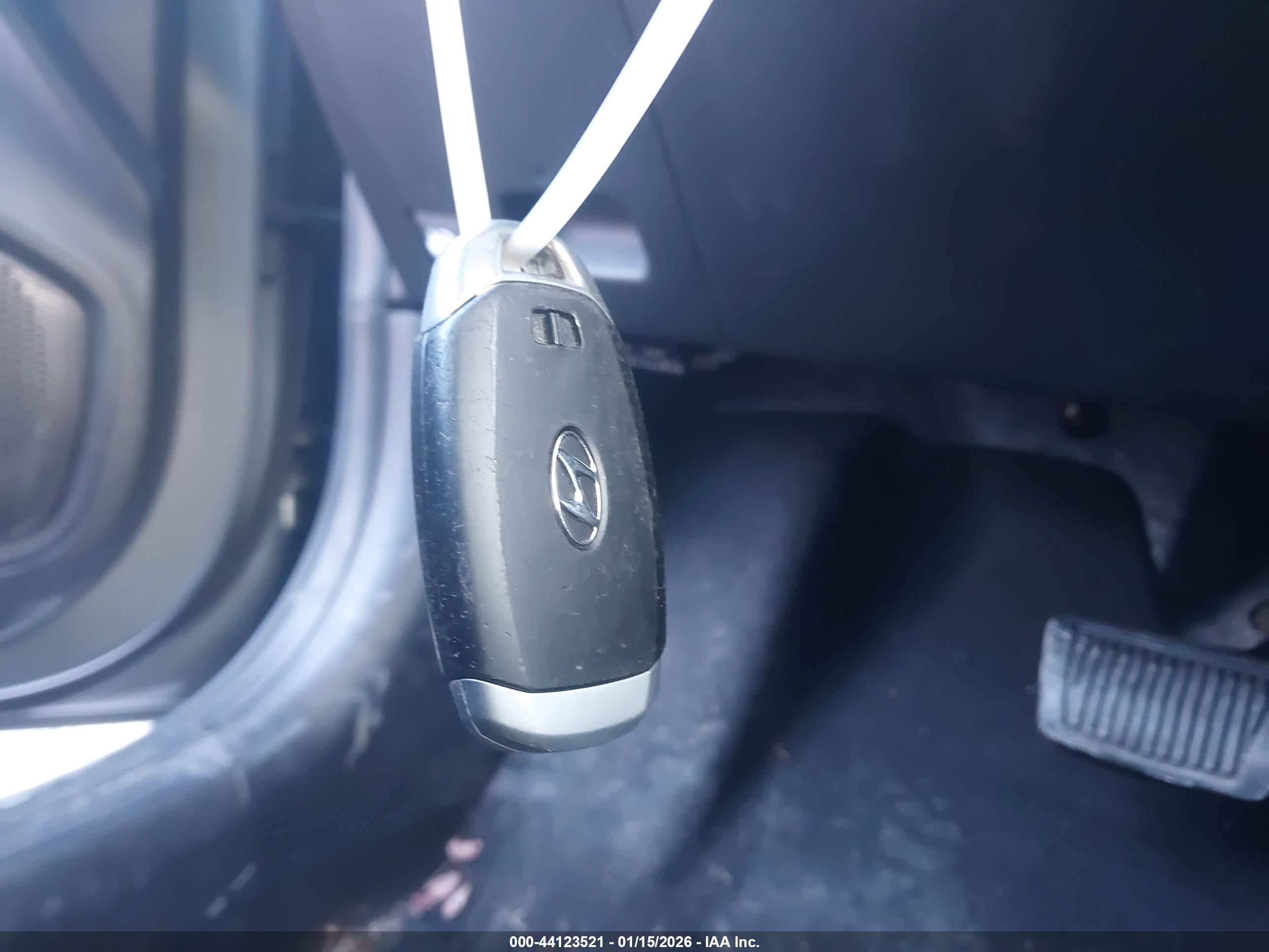 HYUNDAI VENUE image 11