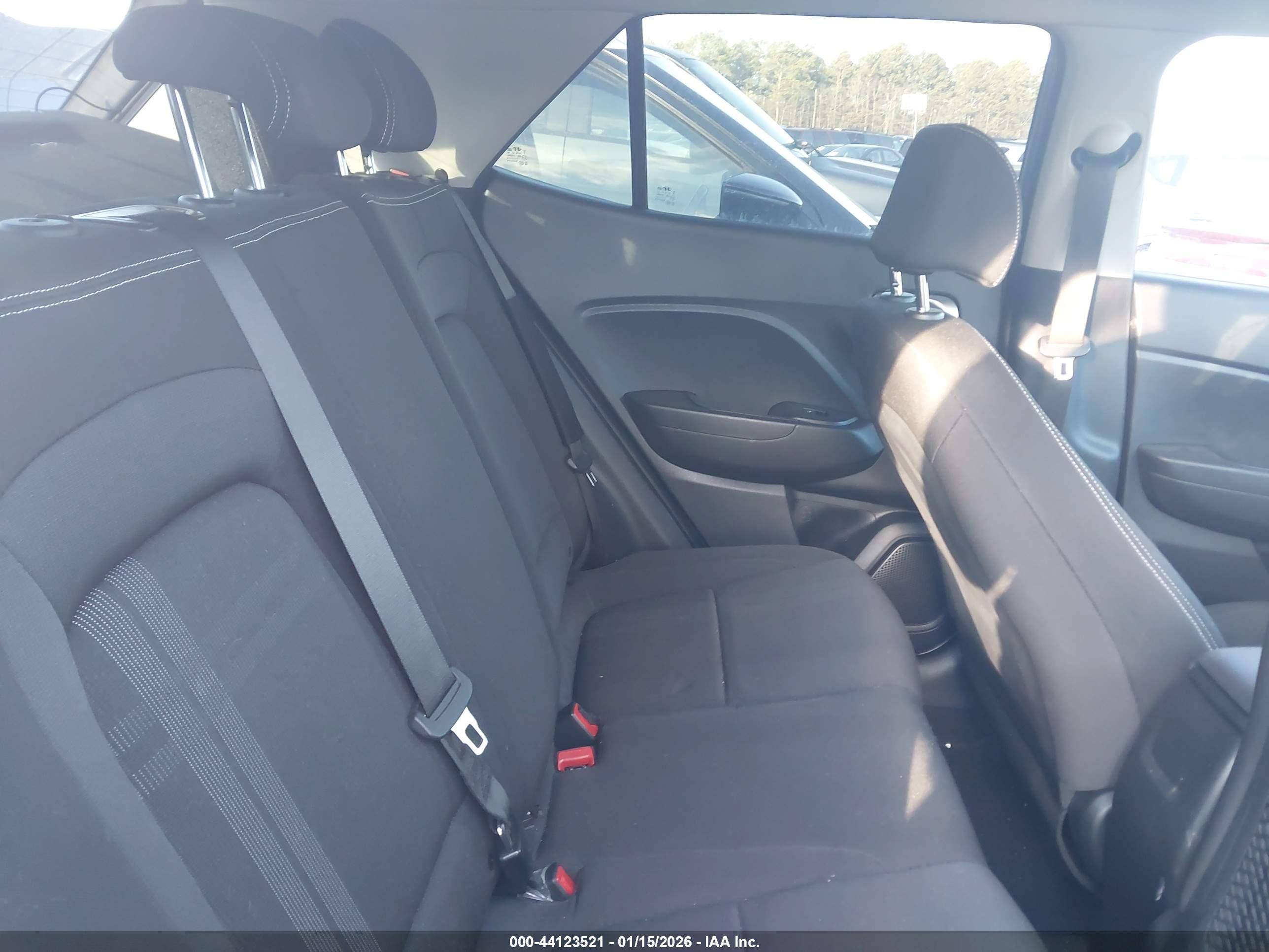 HYUNDAI VENUE image 8
