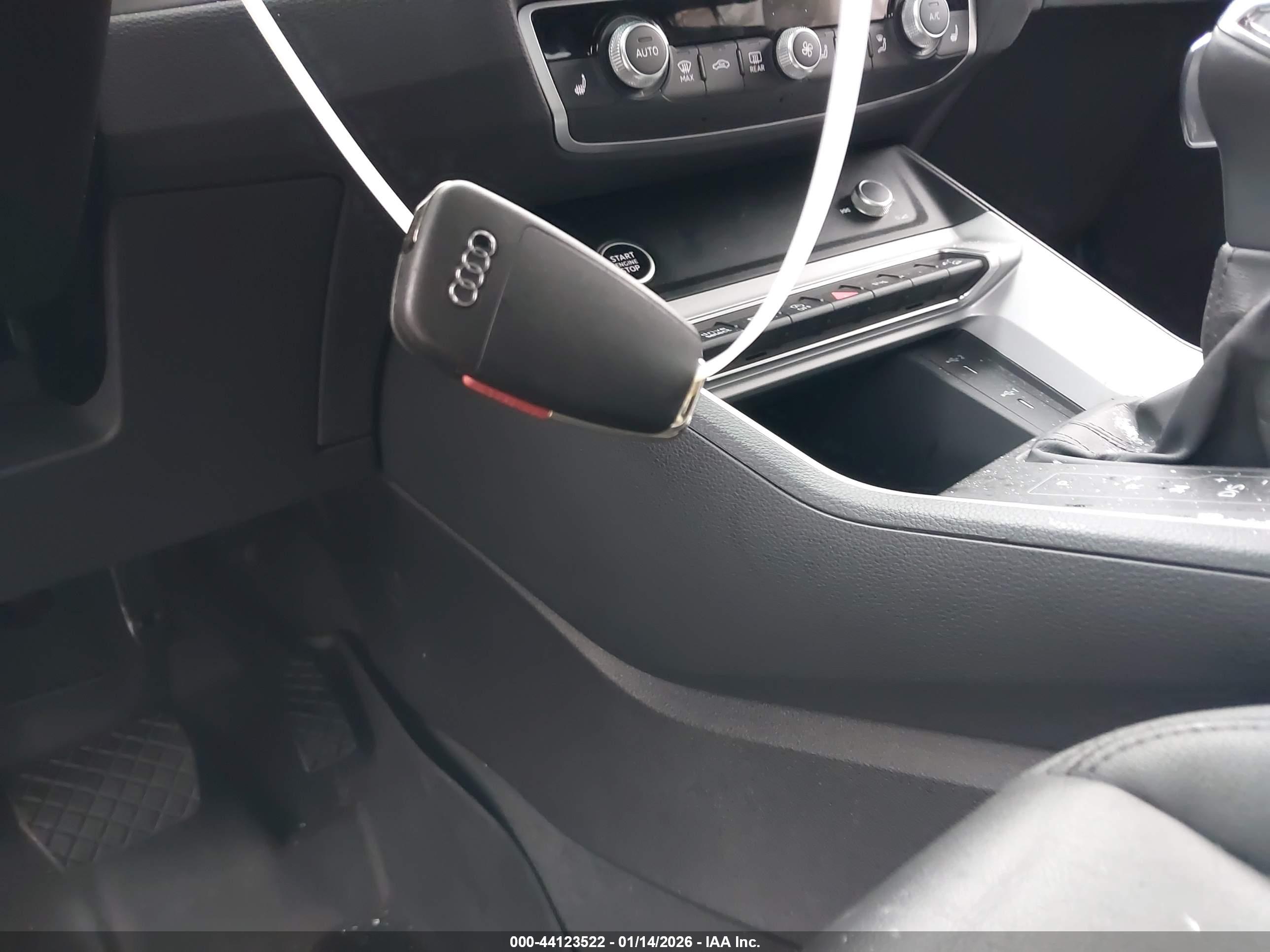 AUDI Q3 image 11